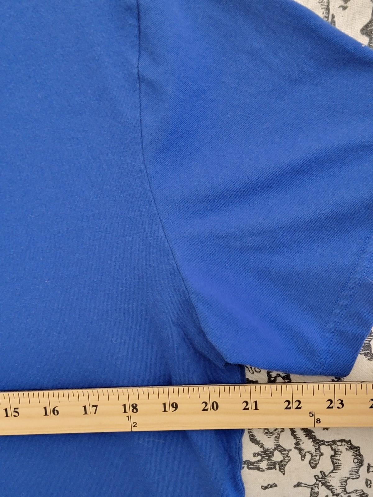 John Ashford Men’s Blue Easy Care V-Neck T-Shirt – Size Large