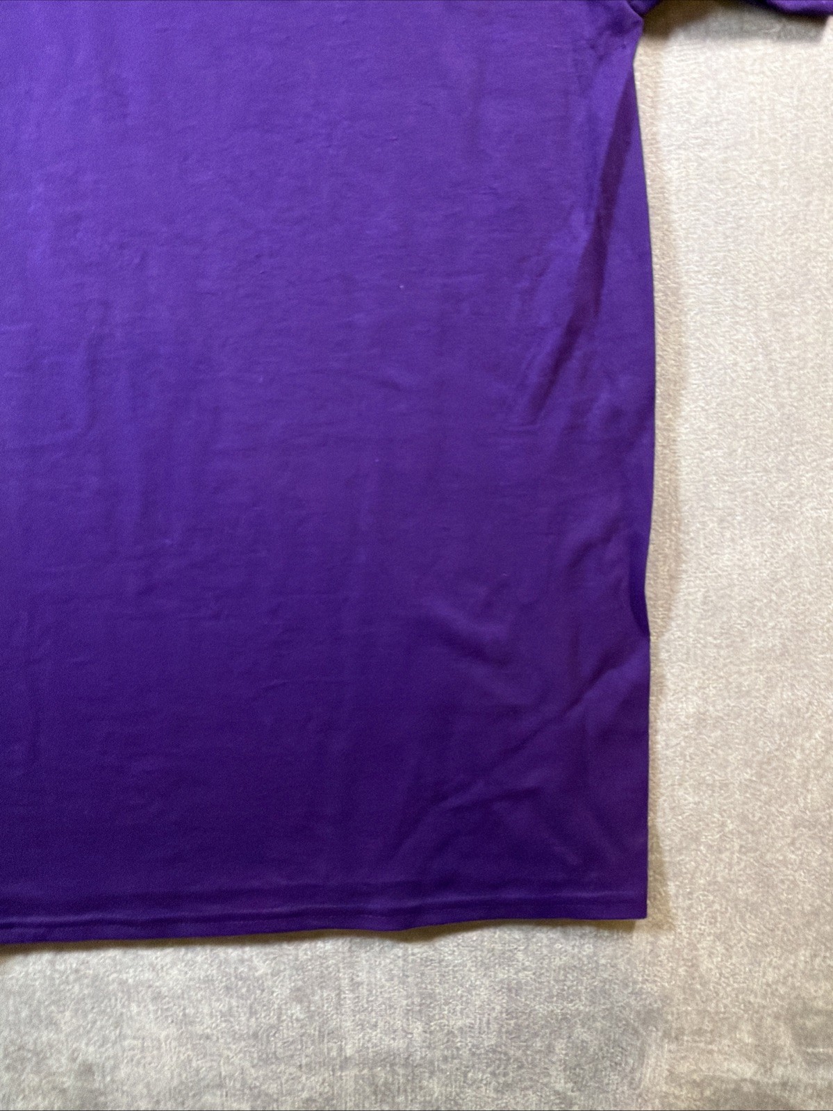 *NWT New Orleans French Quarter Studded Design T-shirt Size M Purple