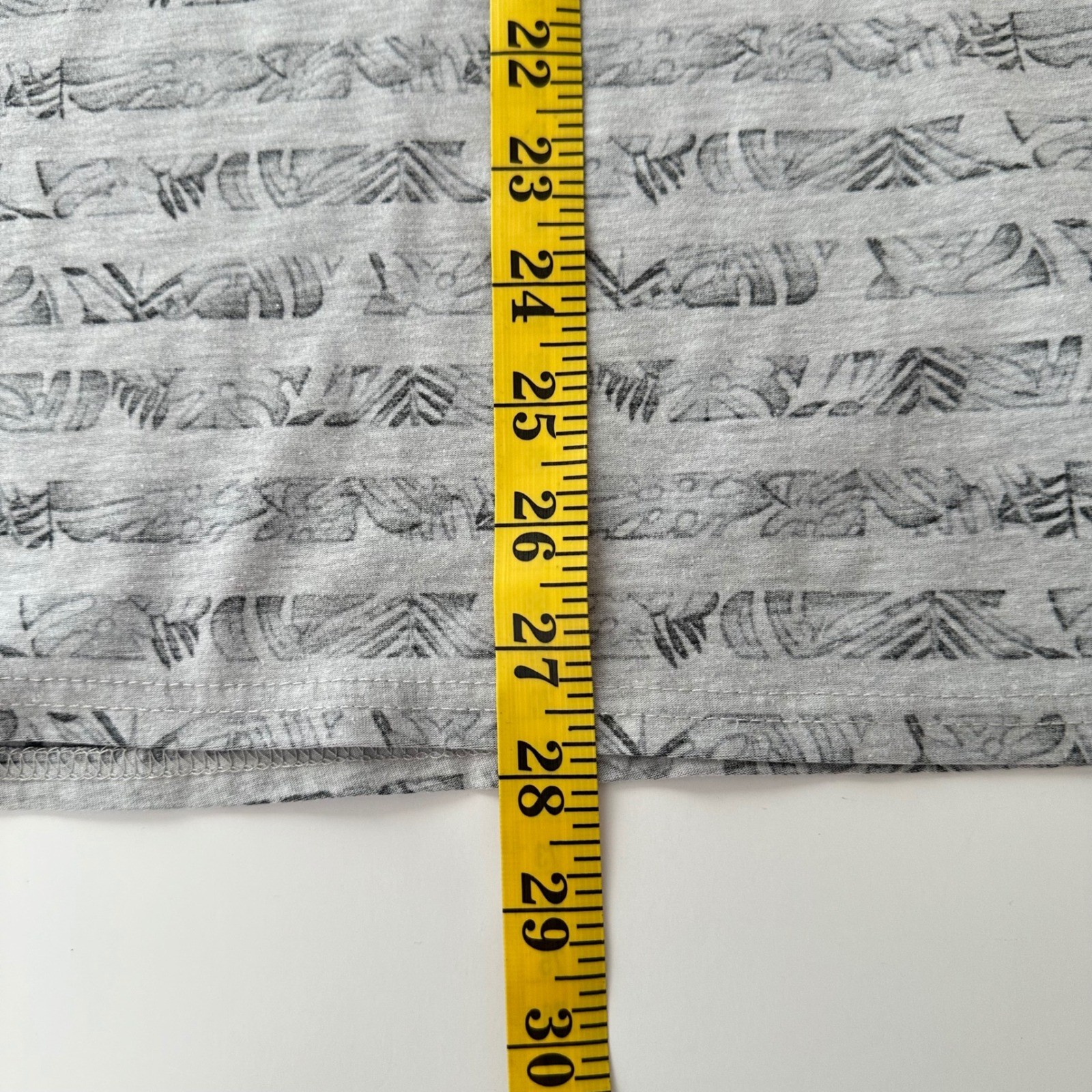 Penshoppe Mens Gray Tribal Leaf Print Tank Top Chest Pocket Size M Sleeveless