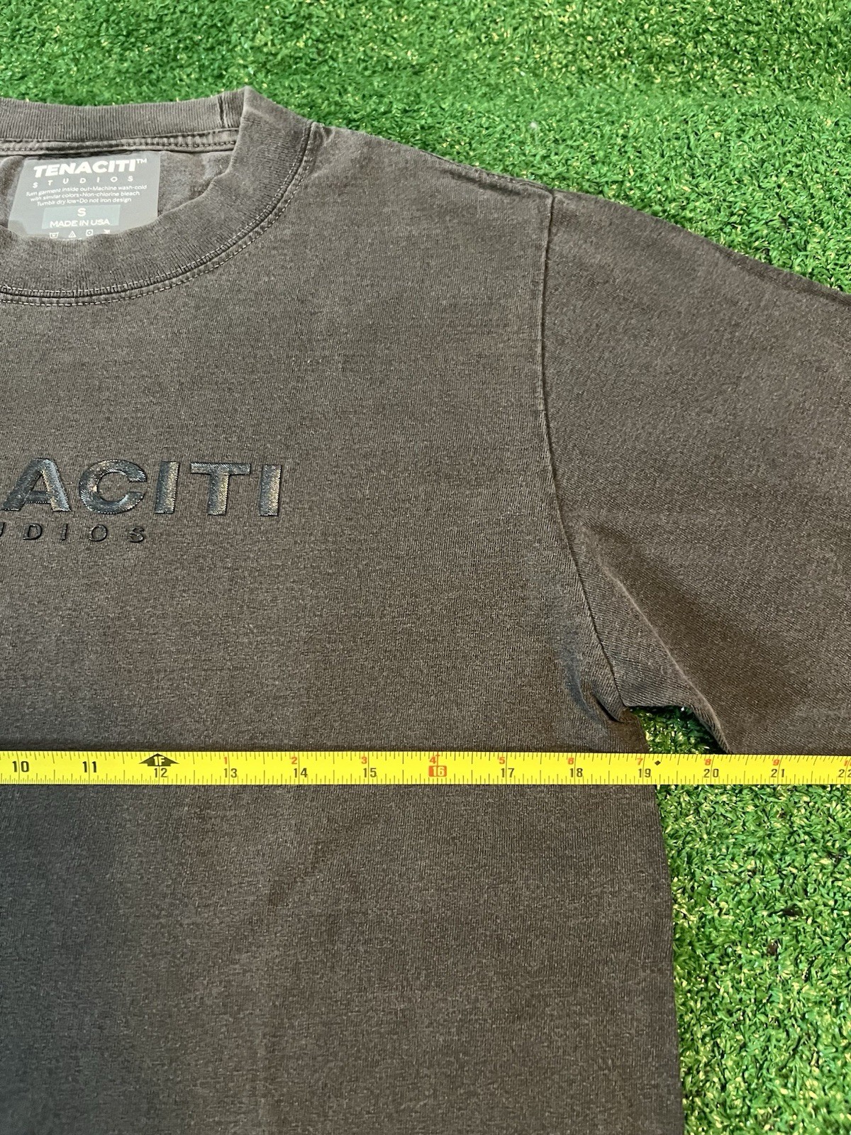 Tenaciti Studios T-Shirt Size Small Gray Minimalist Logo NWOT