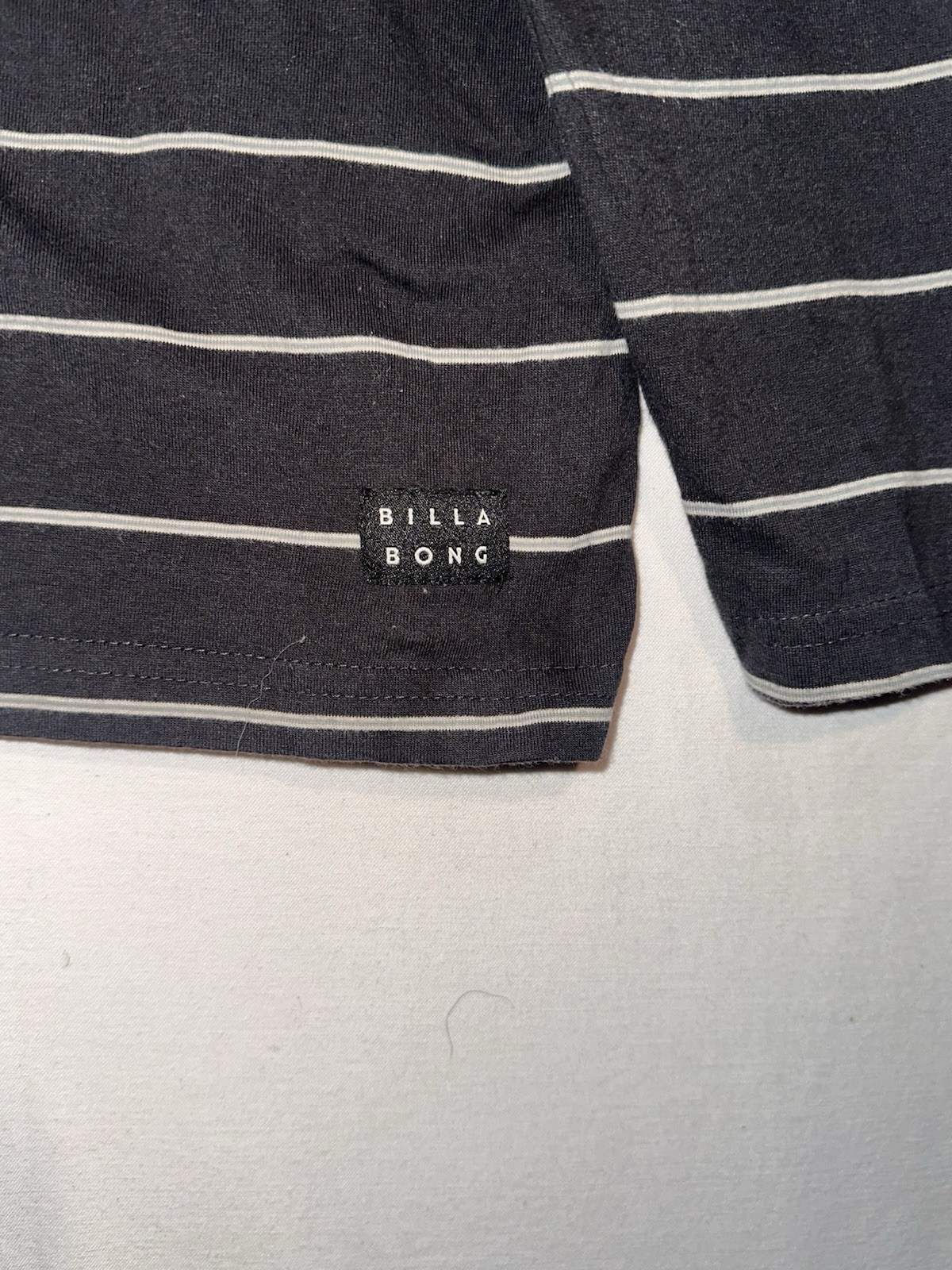 Billabong Hoodie Long Sleeve Shirt Tailored Fit Men’s Medium 60% Cotton 40% Poly