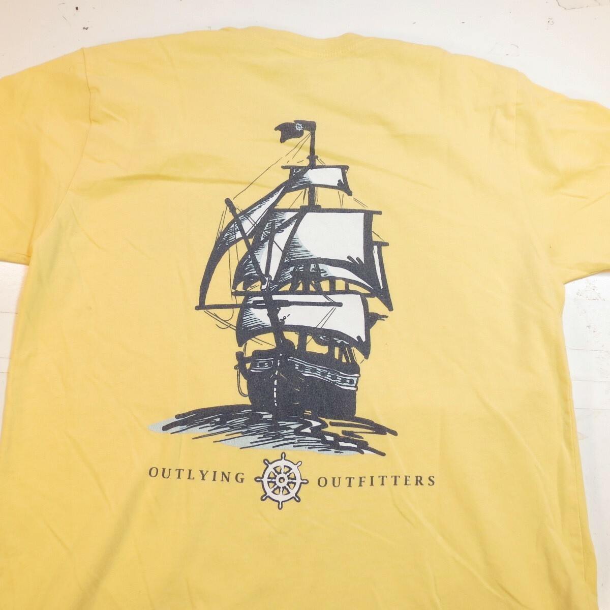 OUTLYING OUTFITTERS PIRATE SHIP BAHAMA TEE T SHIRT Mens S Yellow