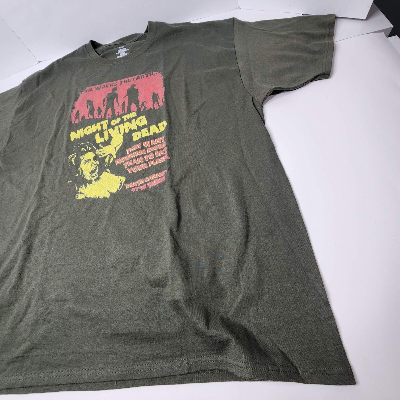 Night of the Living Dead Movie Shirt Men’s 2XL Horror Y2K OD Green Short Sleeve