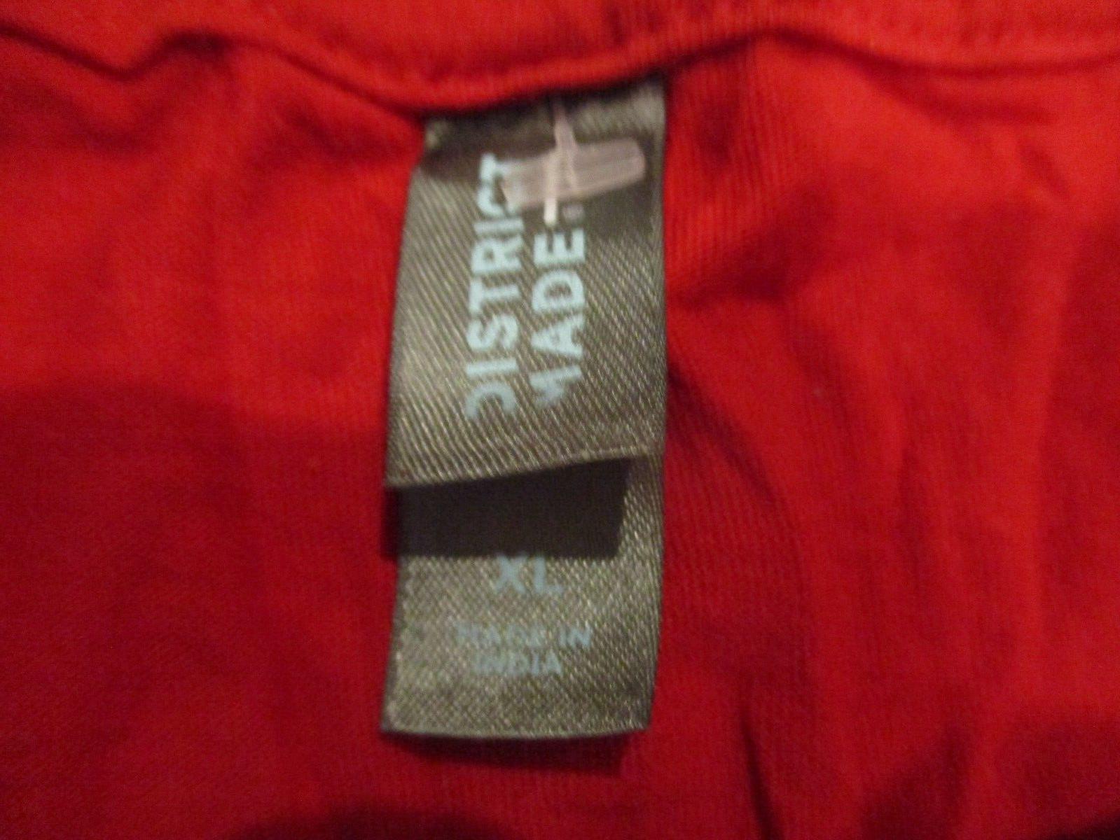 district made “dilly dilly,” red short sleeve t-shirt sz xl