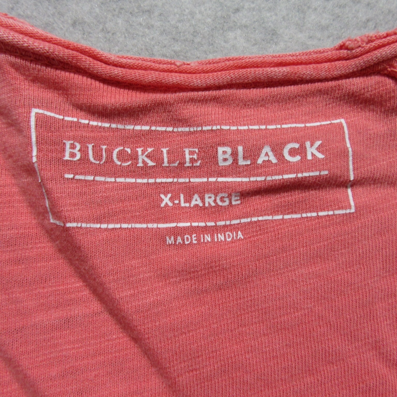 Buckle Black Mens T Shirt XL Coral Pink 100% Cotton Logo Short Sleeve