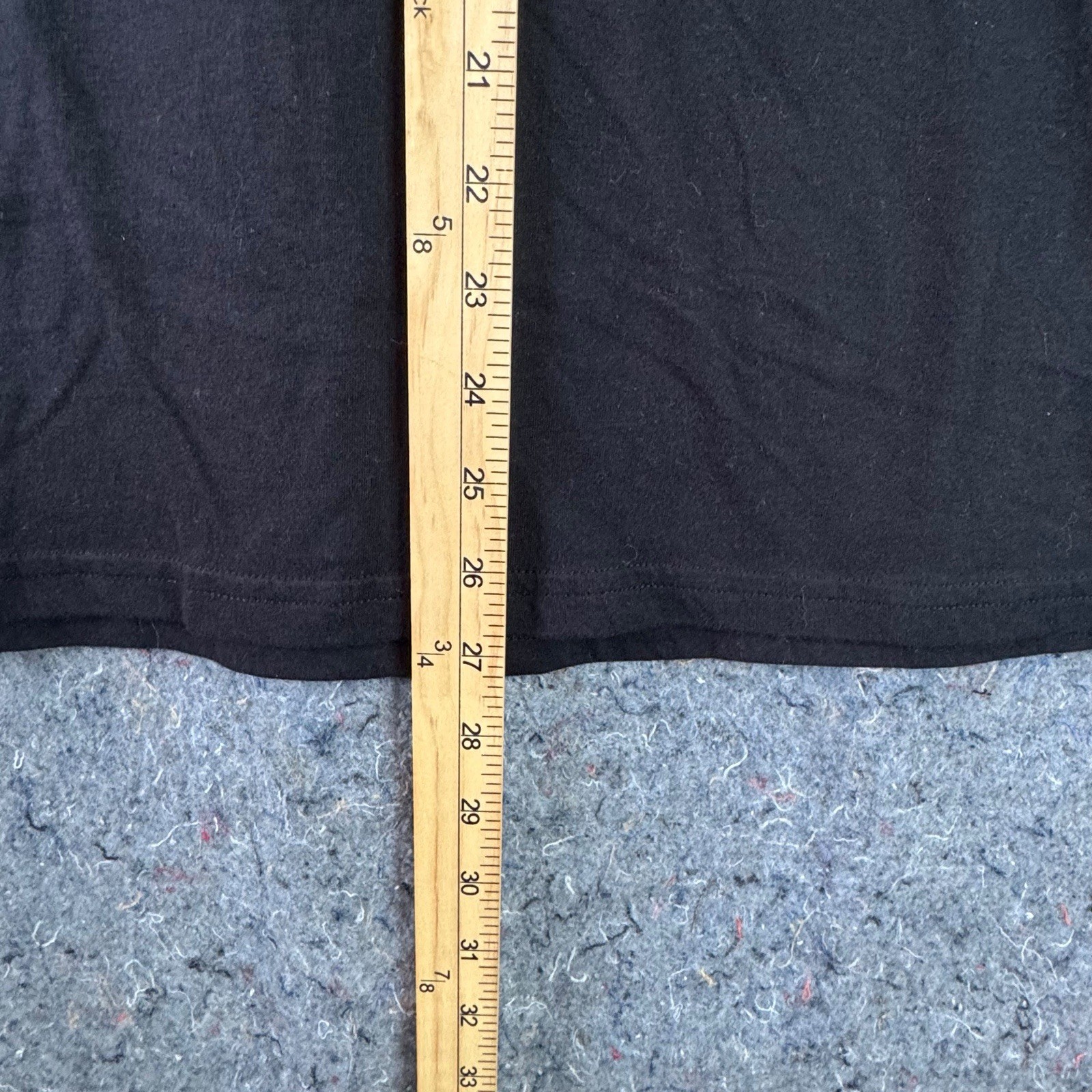Yellowstone TV Show Size L Black Bucking Graphic T-Shirt NWOT Paramount