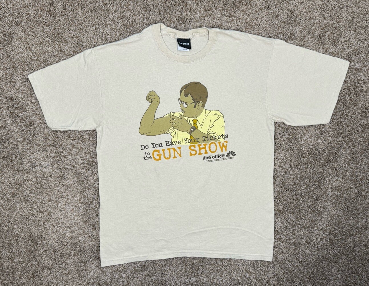 Rare The Office T-Shirt Men Sz Large Dwight Schrute Tickets to the Gun Show