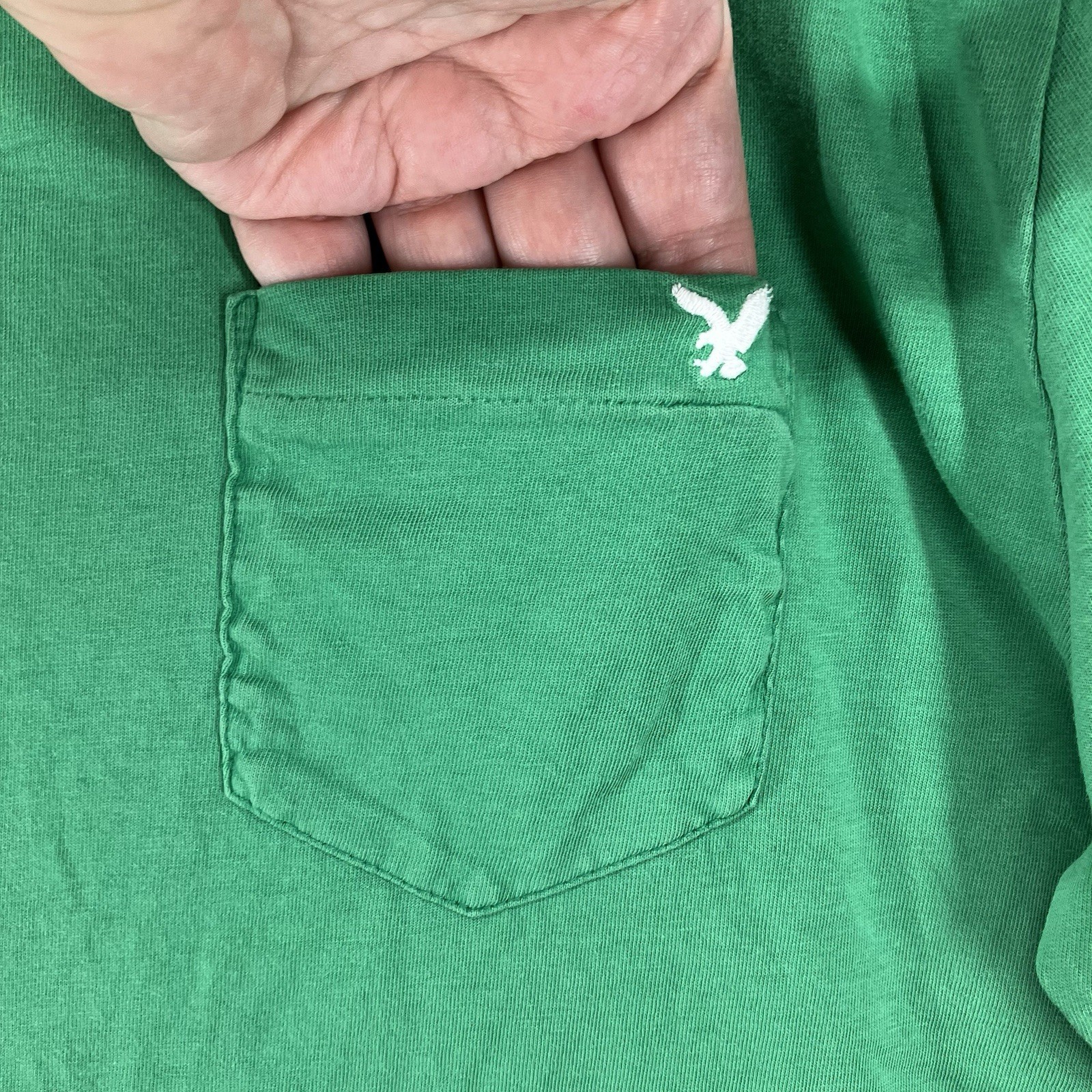 Retro Vintage American Eagle Outfitters Pocket Tee Large Single Stitched Thin