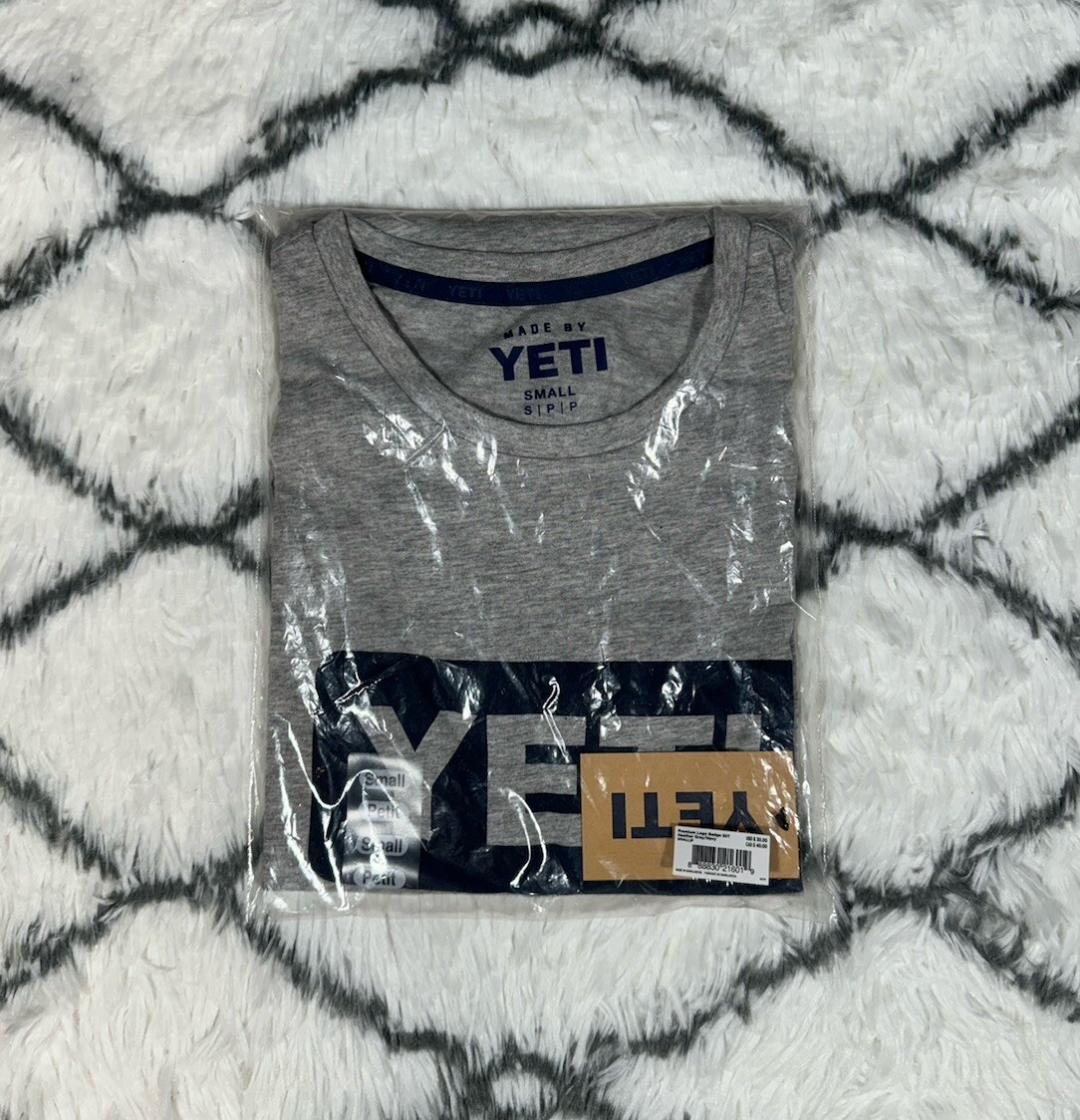 YETI Premium Logo Badge Heather Gray Navy Short Sleeve T-Shirt Men’s Sz S *NEW*