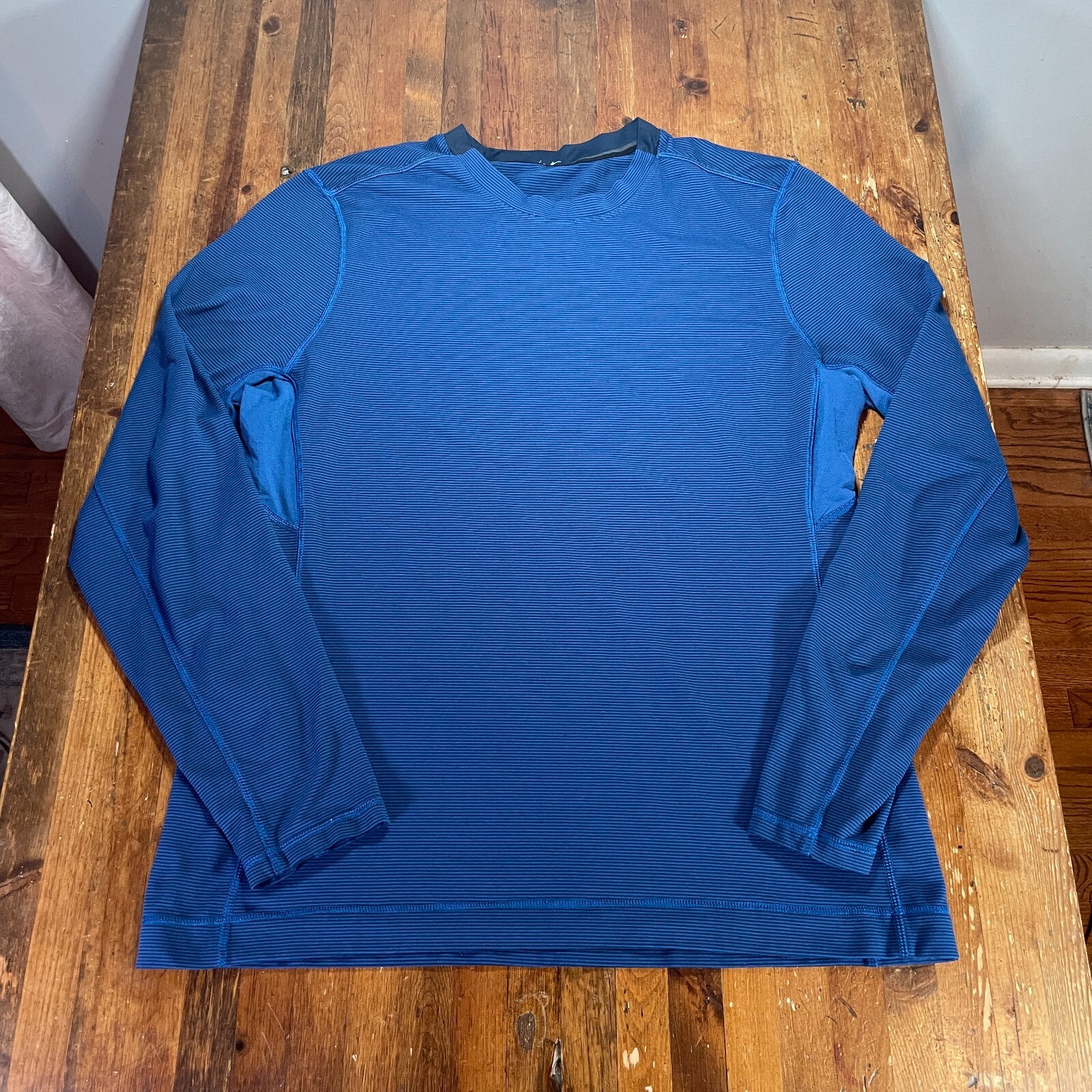 Lululemon Shirt Mens XL Blue Striped Tee Casual Workout Gym Athleisure Stretch