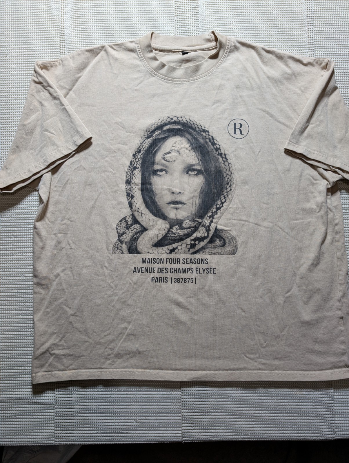 Maison Four Seasons Champs Elysee Paris Fashion Luxury Travel Souvenir Shirt XL