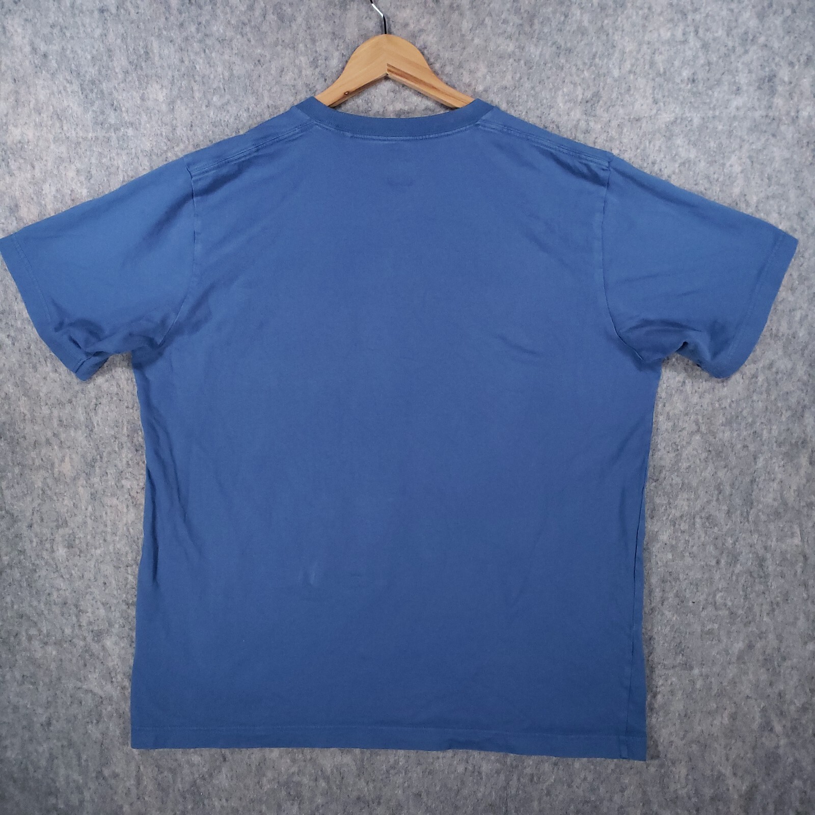Star Wars Shirt Mens Large Blue Uniqlo UT C3PO R2D2 Droids Big Graphic Graffiti
