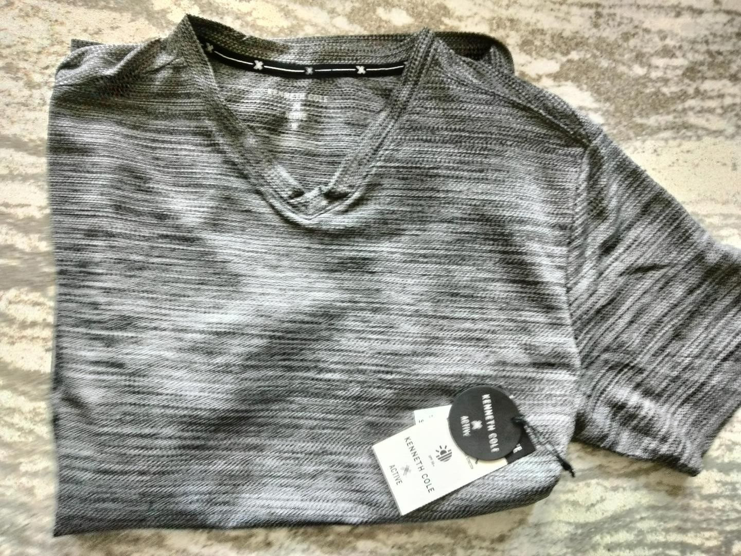 Kenneth Cole Performance Active Short Sleeve TShirt Medium MINT FREE SHIPPING