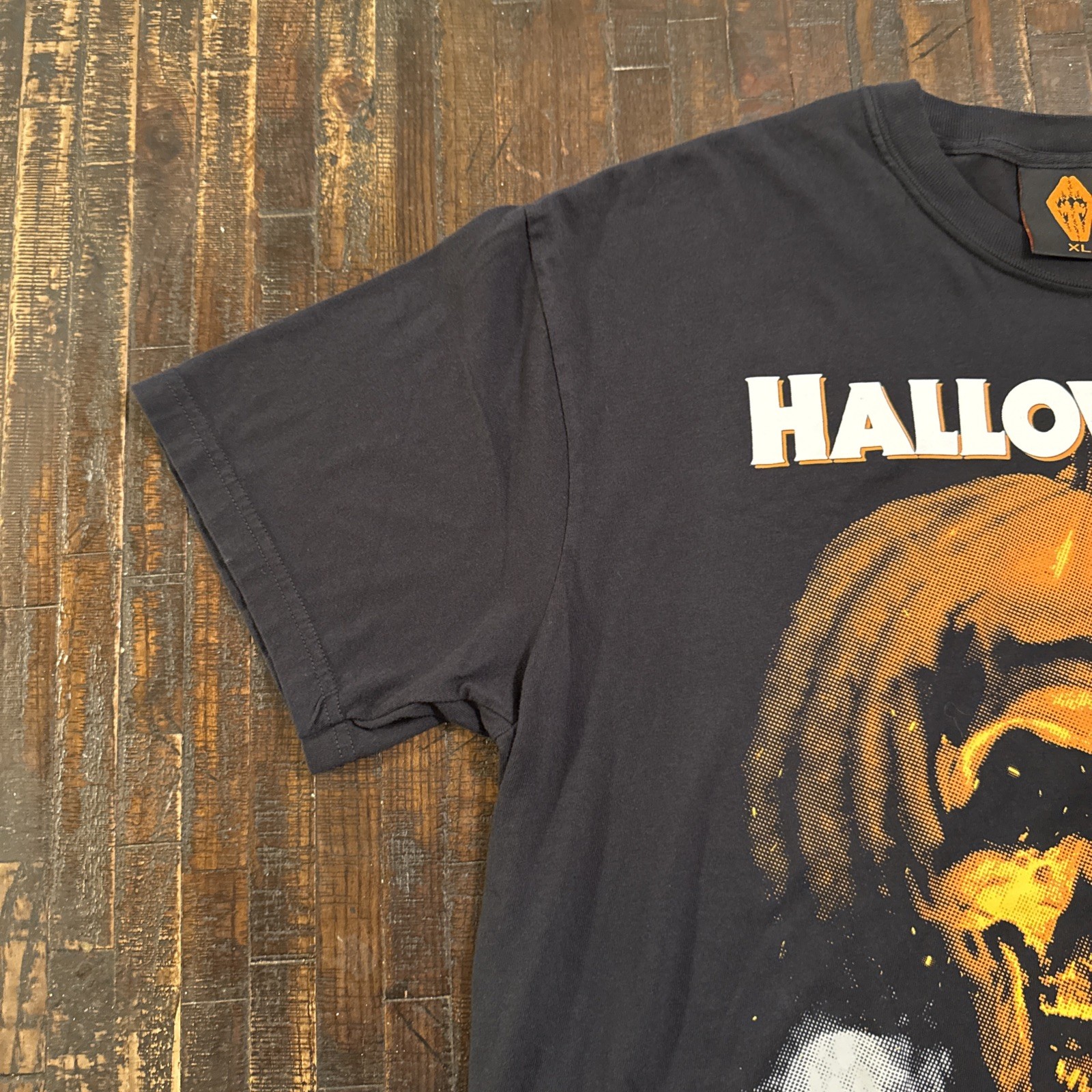Graveyard Goods Halloween II Now He’s Back T Shirt Rare – XL