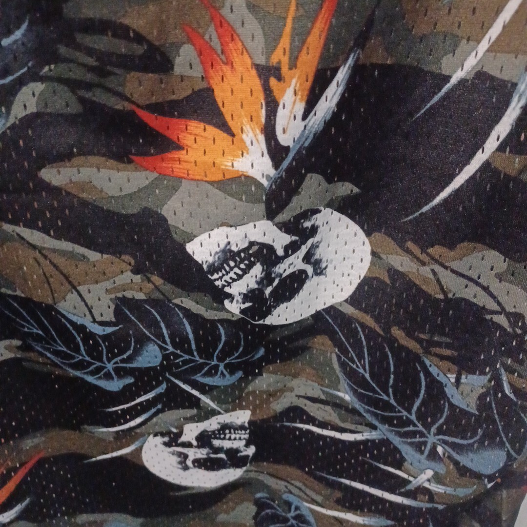 No Boundaries Multi-Color Skull and Fowers Tank Top Men’s Size S