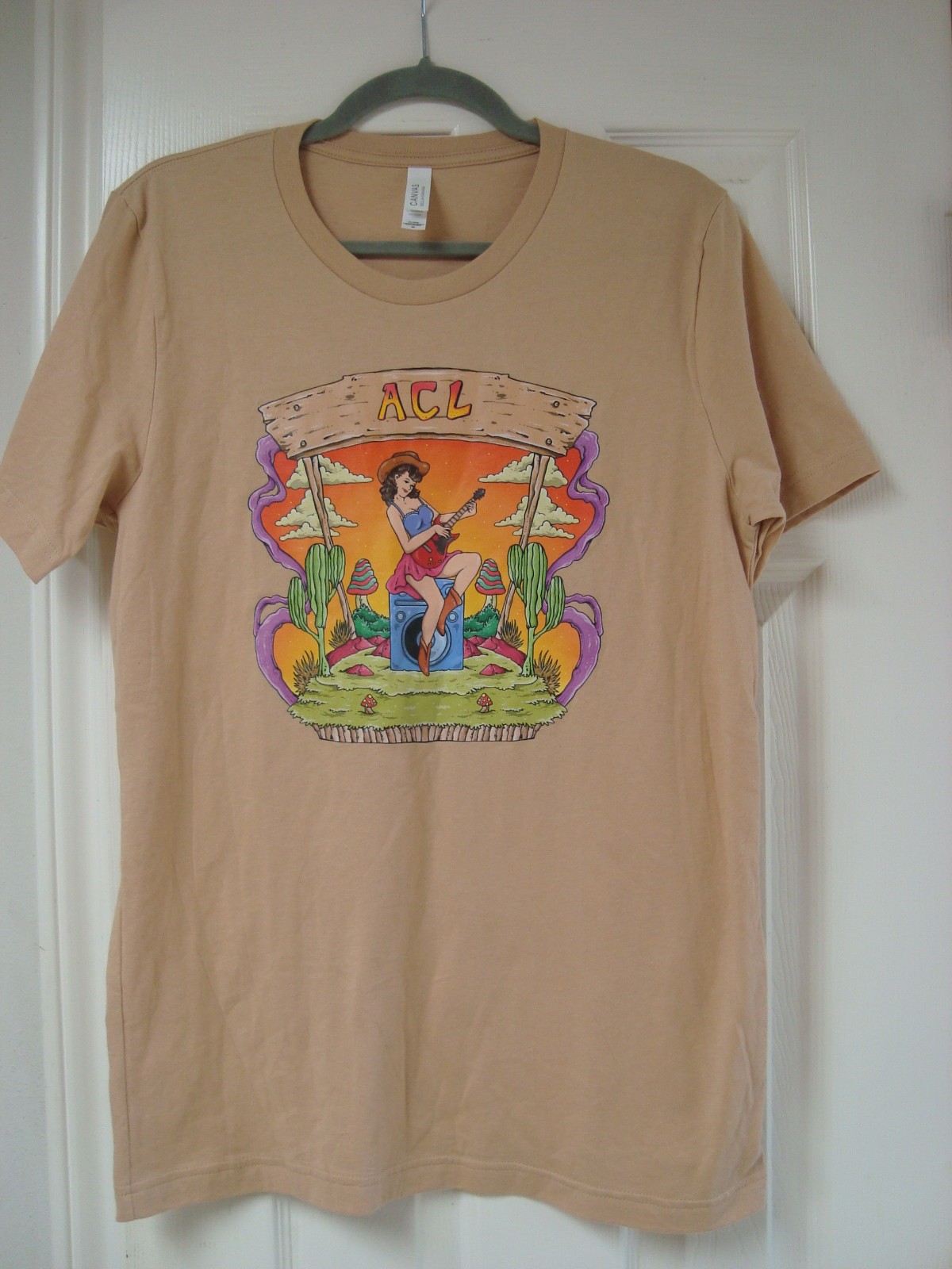 Austin City Limits ACL HTV T Shirt Size M Cowgirl Guitar Grass Mushroom Cactus