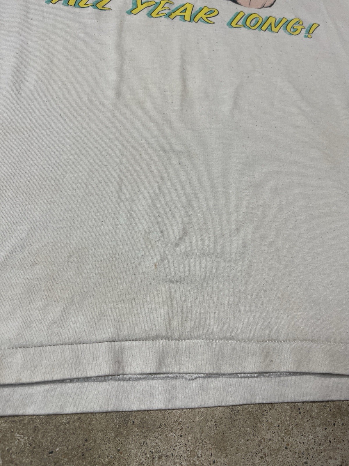 VINTAGE I HUNT WHITE TAIL ALL YEAR LONG T-SHIRT 90s PARODY HUNTING DEER FUNNY