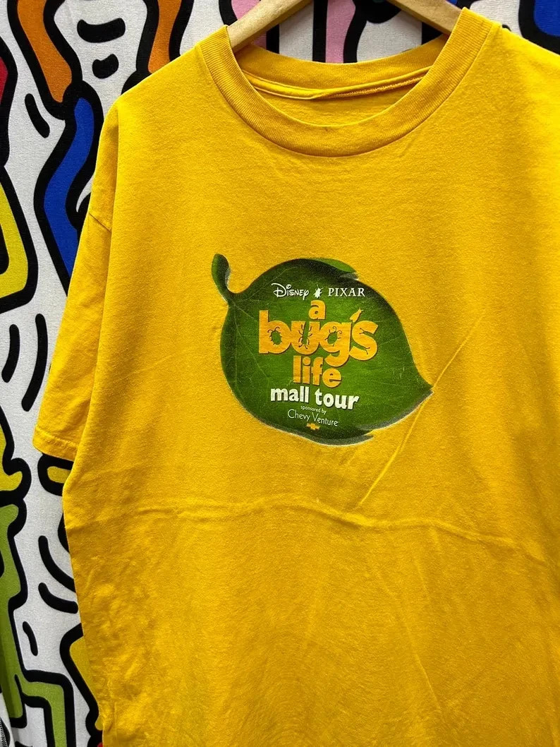 Vintage 2000s A Bug’s Life Movie tshirt size XL