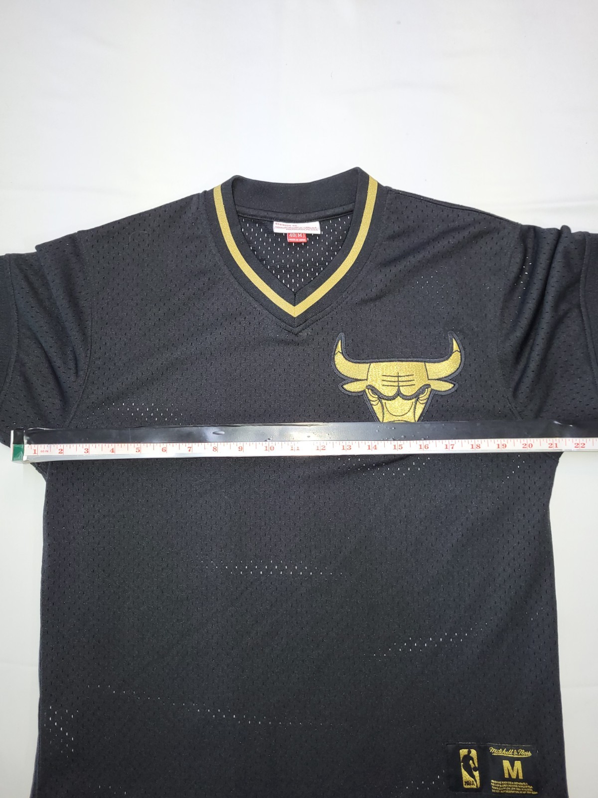 Mitchell & Ness Chicago Bulls Jersey Shirt Mens Medium 40 Black Gold NBA