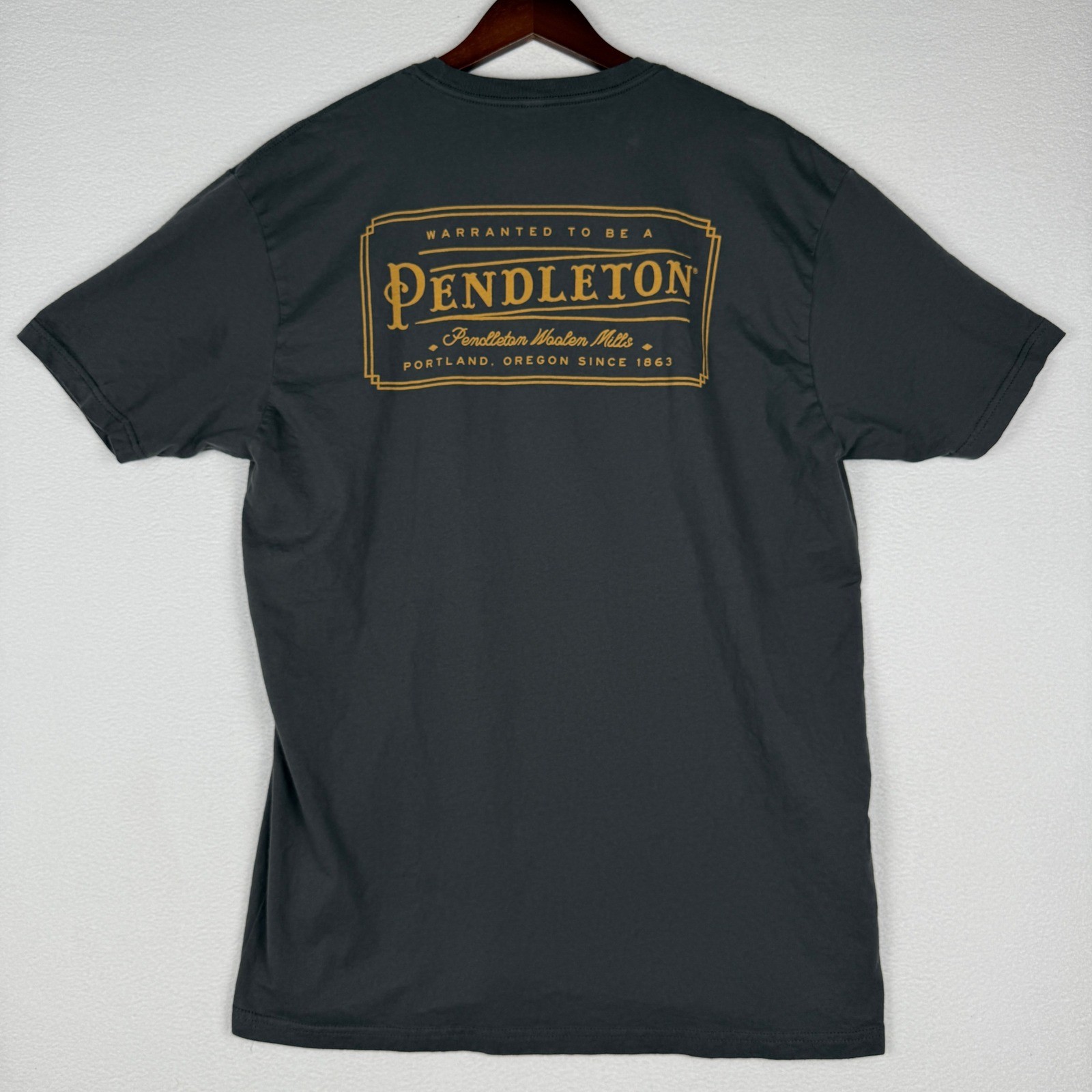 Pendleton Heritage Vintage Graphic T-Shirt Mens XL Charcoal Gray Portland Oregon