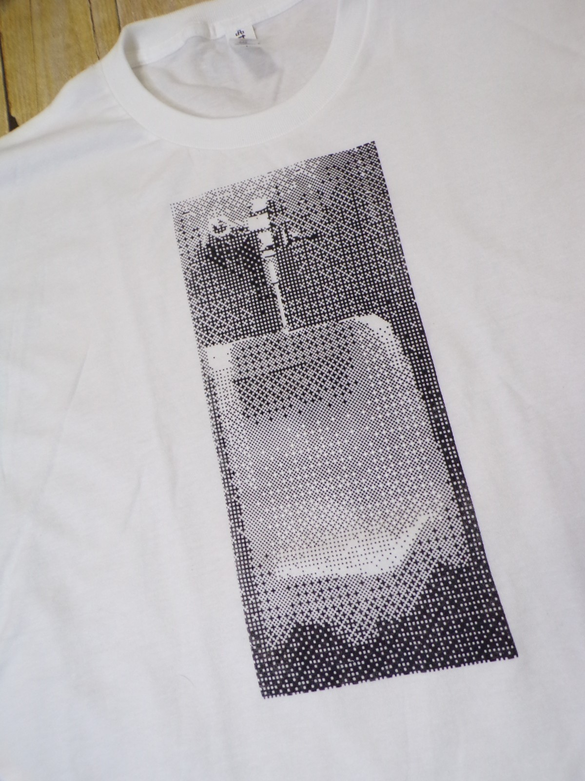 Urinal graphic tee