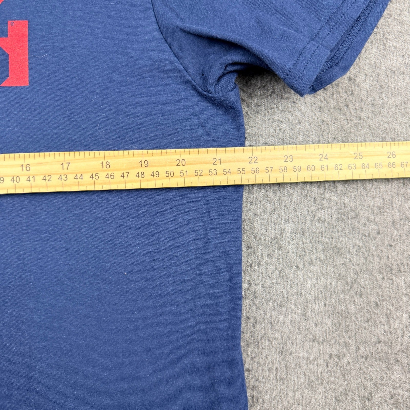 MLB Cleveland Indians T-Shirt Men’s Large Navy Blue Red Graphic Crew Neck Cotton