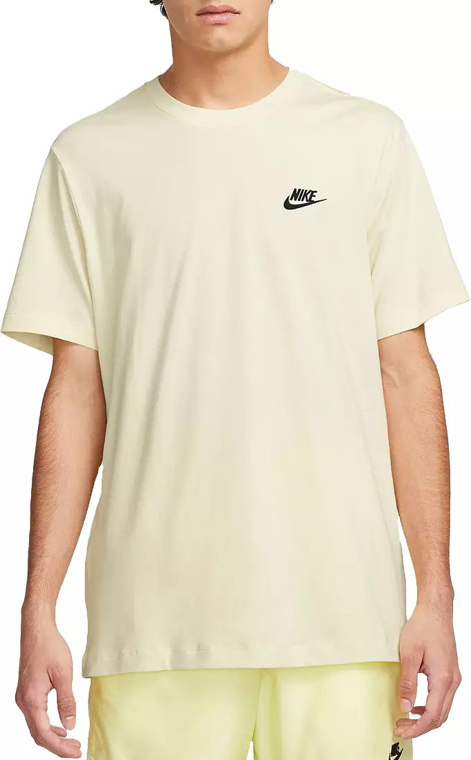 Nike Men’s Sportswear Club T-Shirt