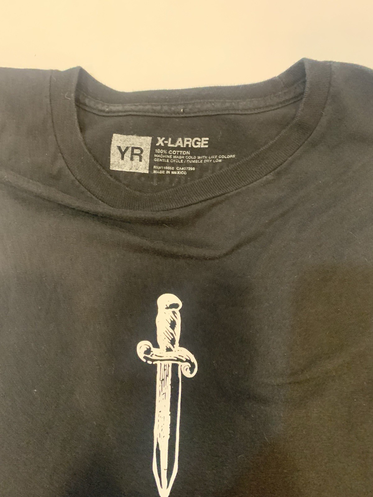 Young and Reckless 21 Savage Long-Sleeved Mens T-Shirt Size XL Black And White