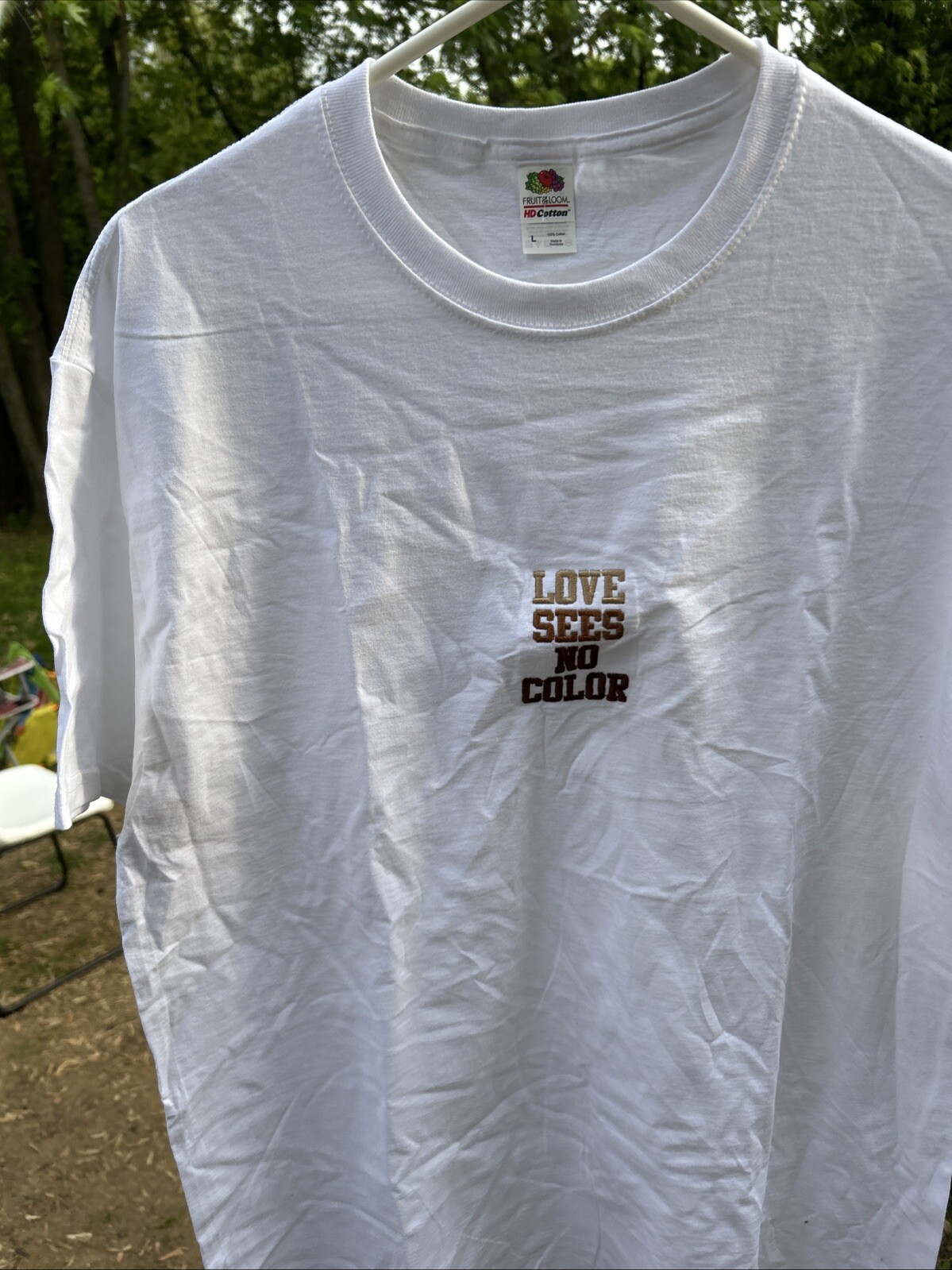 Love Sees No Color T Shirt Men’s Size Large