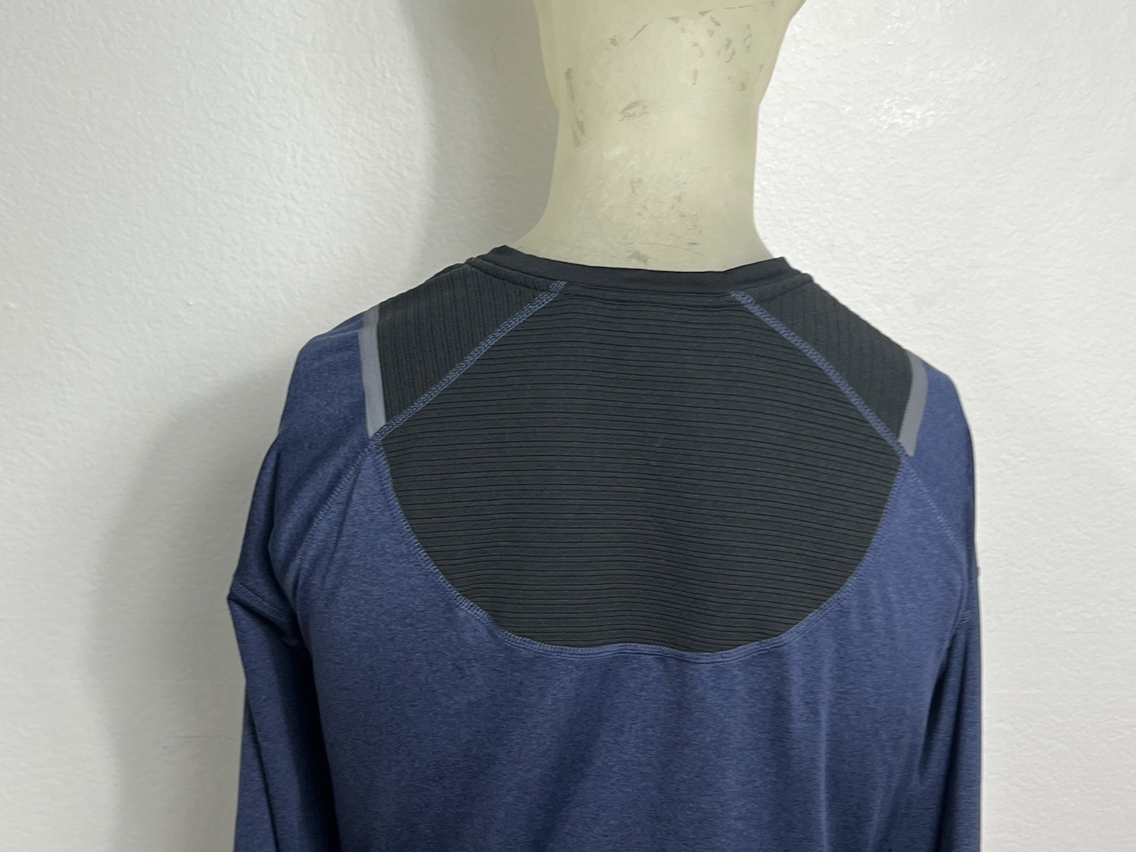 Spyder Active Pullover Shirt Men XL Blue Long Sleeve SPM100U