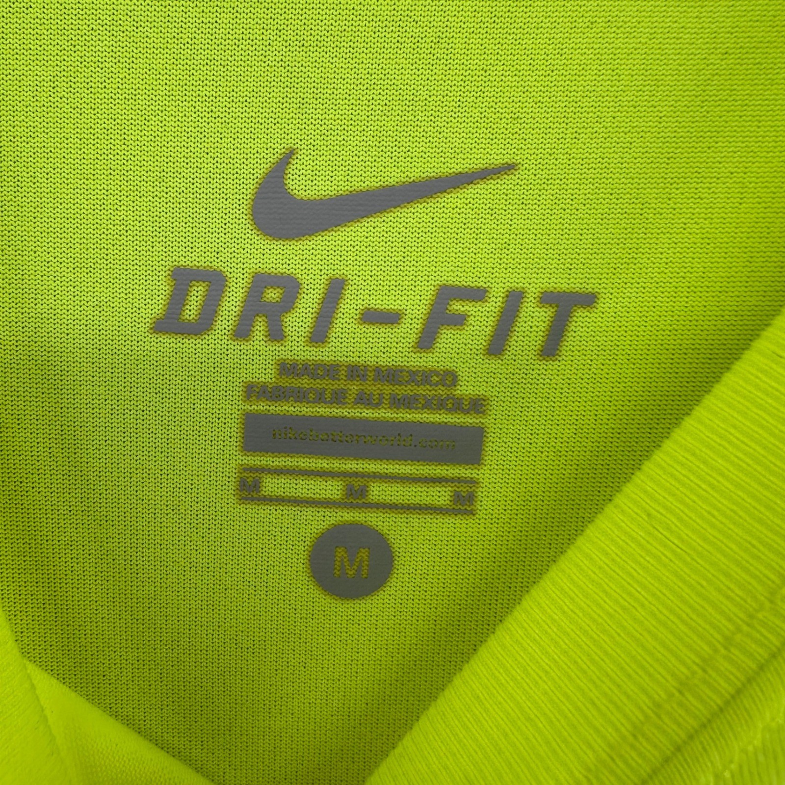 Nike Dri-Fit T-Shirt Mens Medium Neon Volt Short Sleeve Performance Athletic Tee