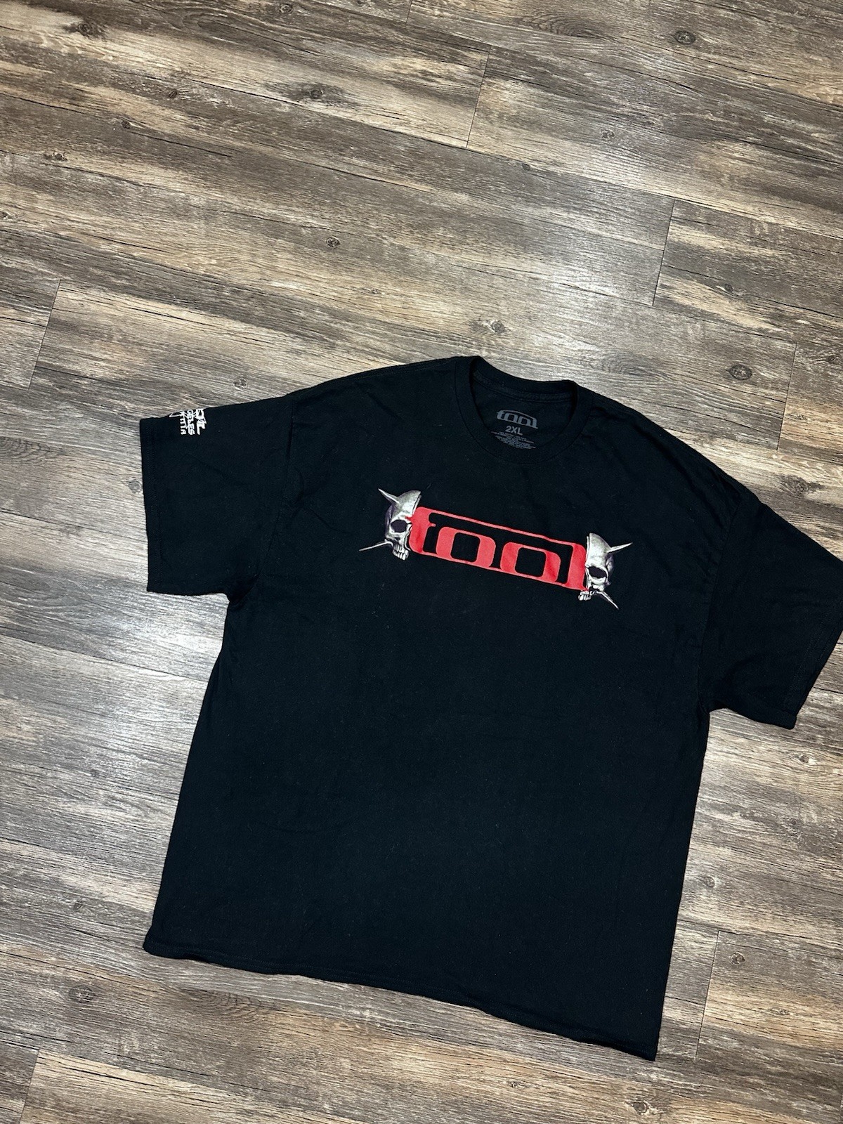 Tool Triple Skull Tshirt Mens 2XL Black Spiked Print Los Angeles California Tour