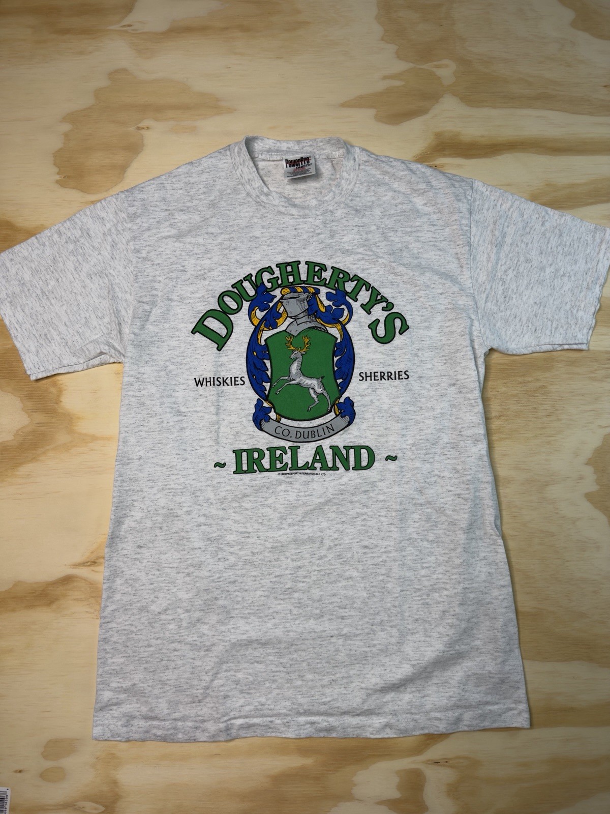 Vintage Doherty’s Ireland Shirt Mens Size M Donegal Family Crest Irish 90s