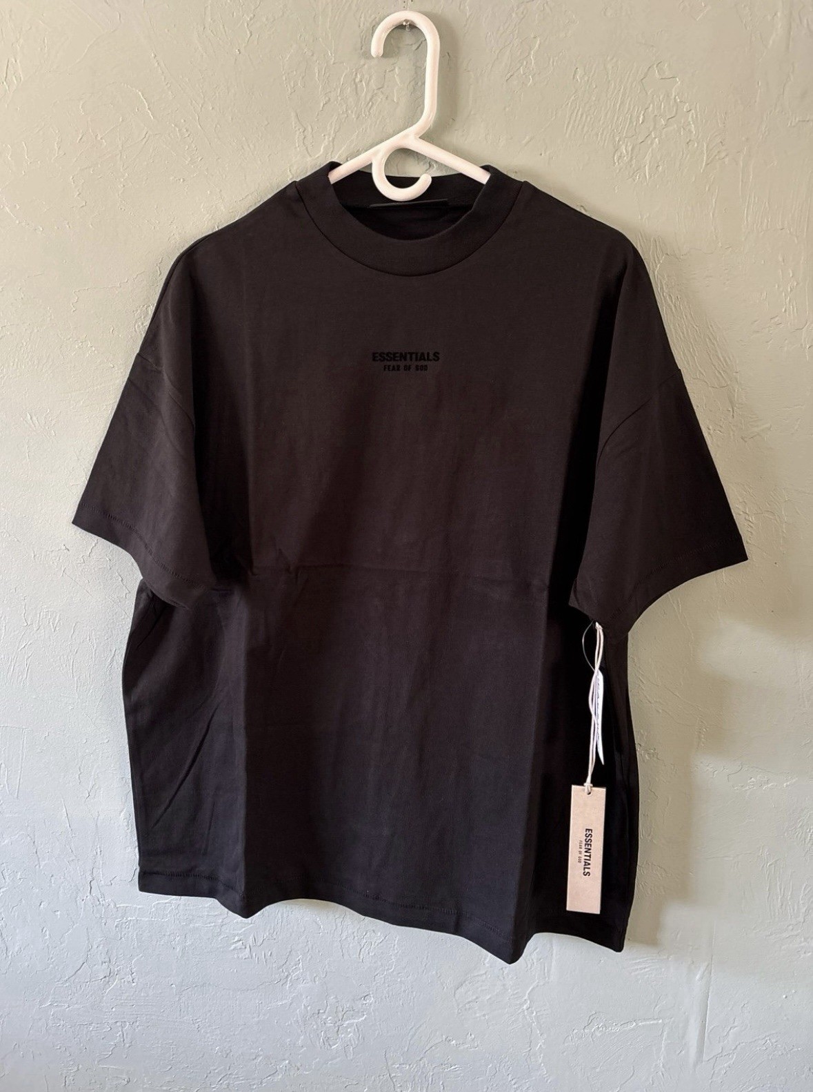 BNIB w/TAG ESSENTIALS FEAR OF GOD T SHIRT-size XXS-Stretch Limo-Oversized!