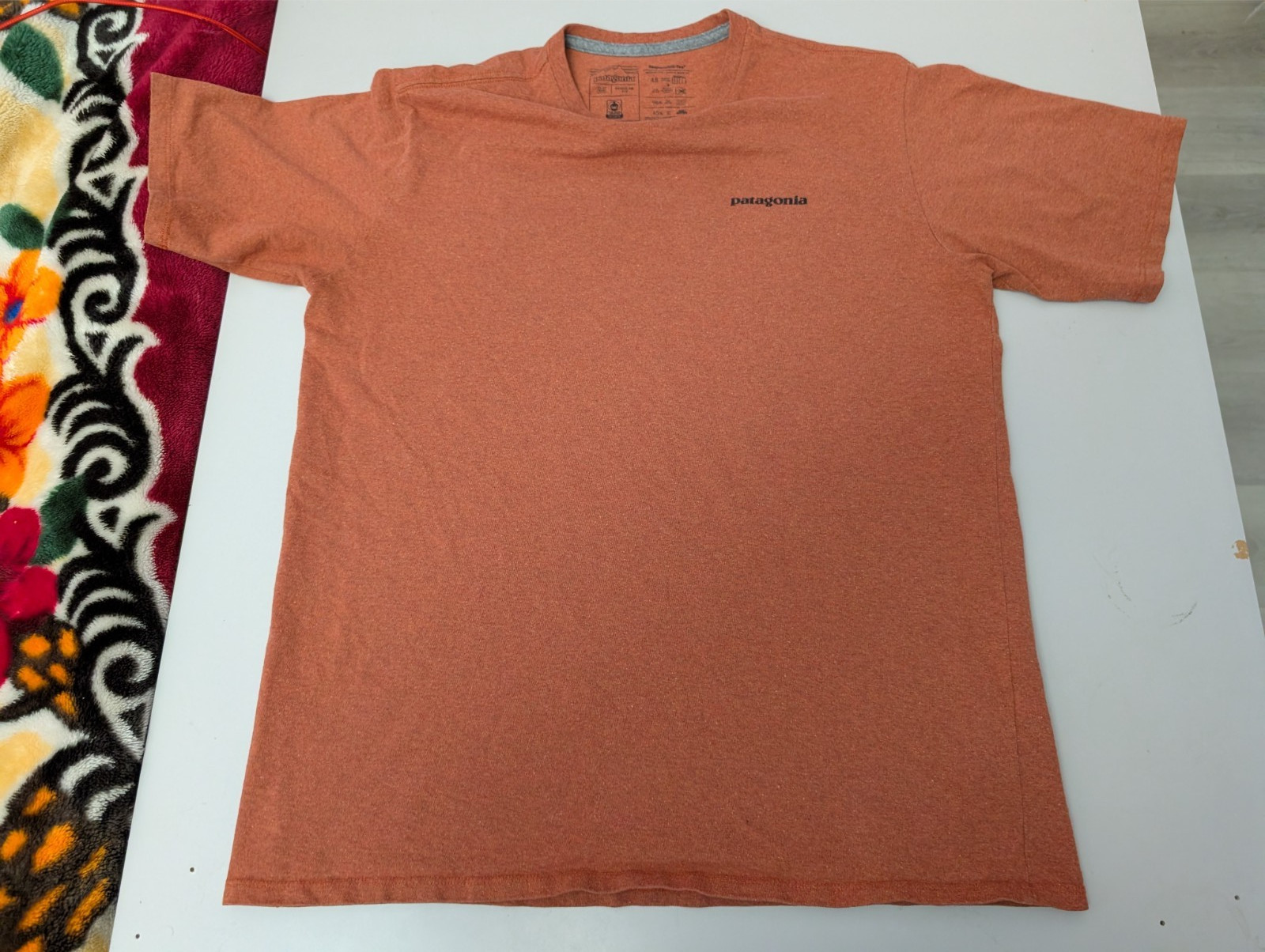 Patagonia Mens P-6 Logo Responsibili-Tee Medium Quartz Coral Orange Shirt M