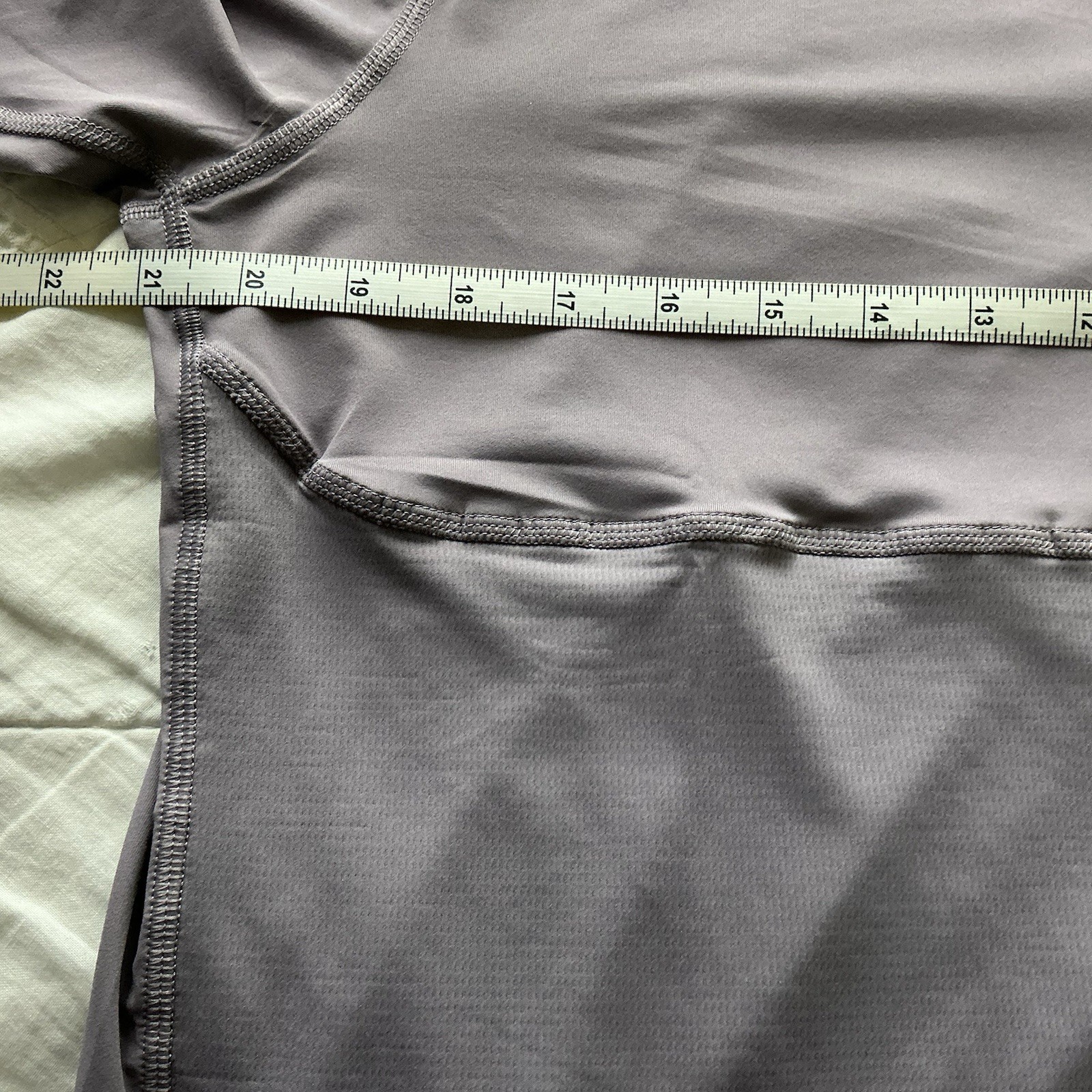 Rhône NWT Extra Mile Athletic Performance Tee M Sz M Gray Stone Gorpcore UPF 50+