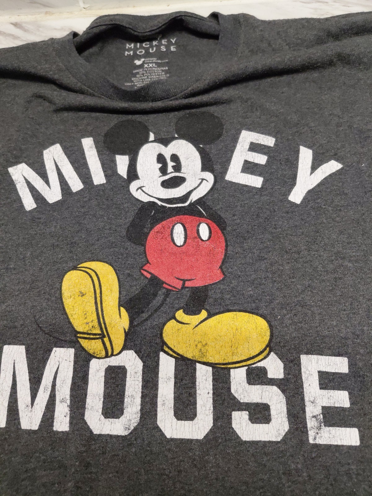 Disney Men’s Large Gray Mickey Mouse T-Shirt Short Sleeve Cotton Poly blend 2xL