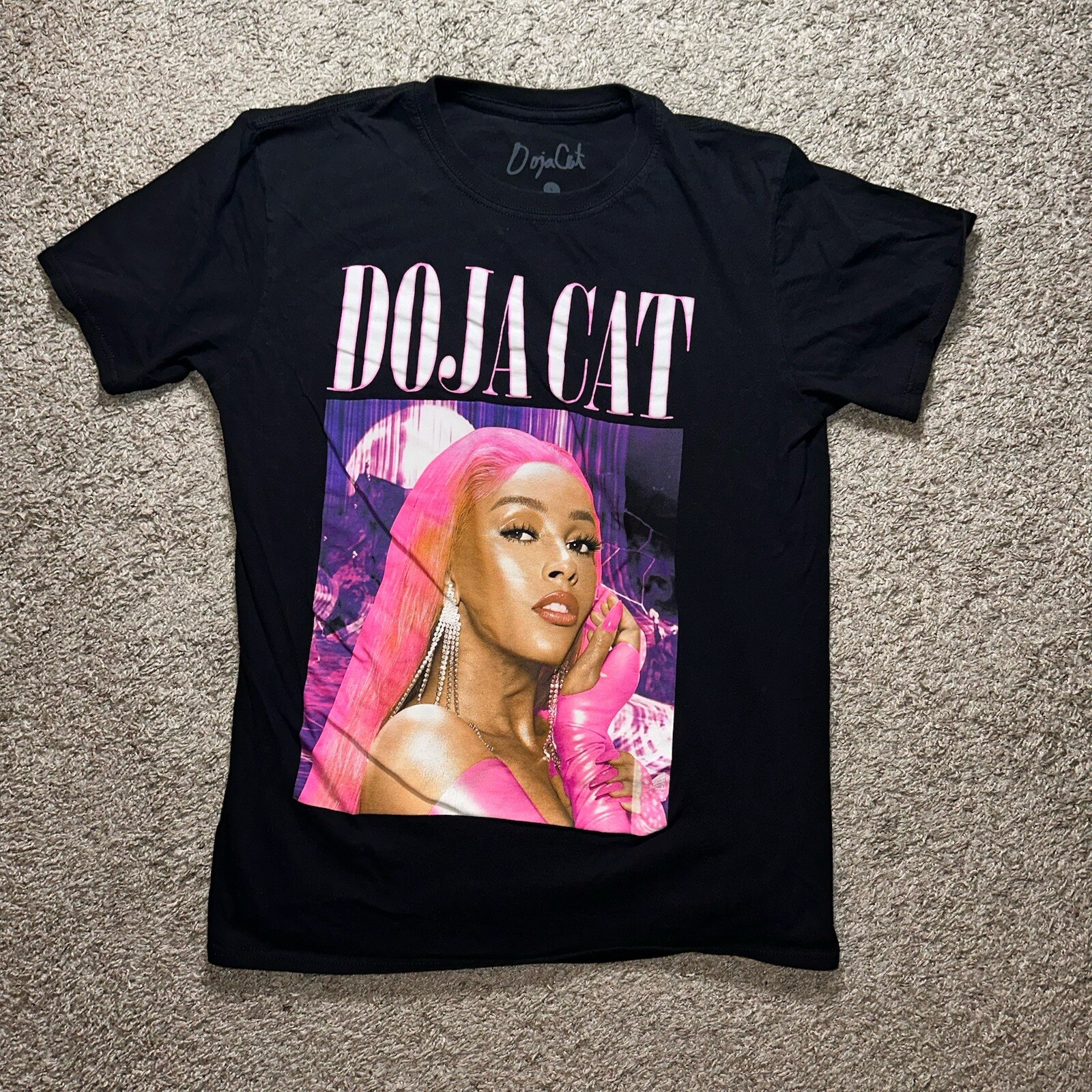 Doja Cat Large T-Shirt Black Short Sleeve Graphic Tee Pink Hair Band Tee