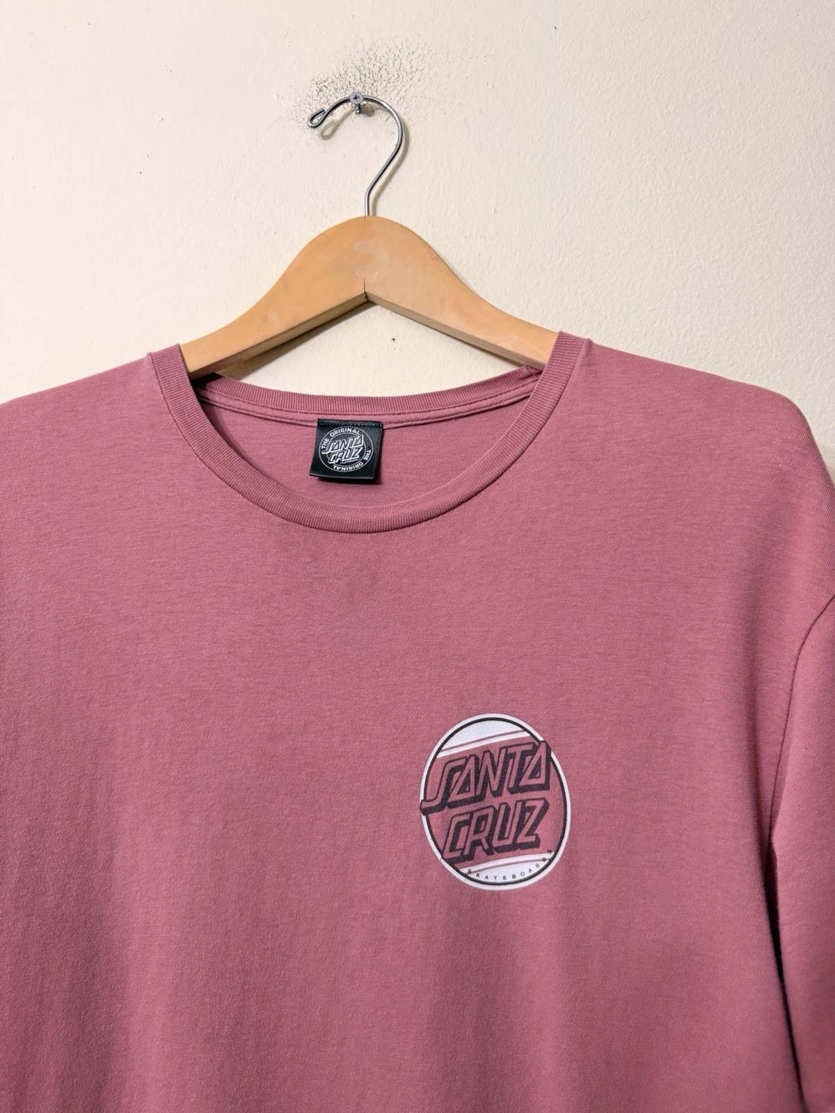 Santa Cruz Skateboards T Shirt Men’s Size Medium Classic Lightweight