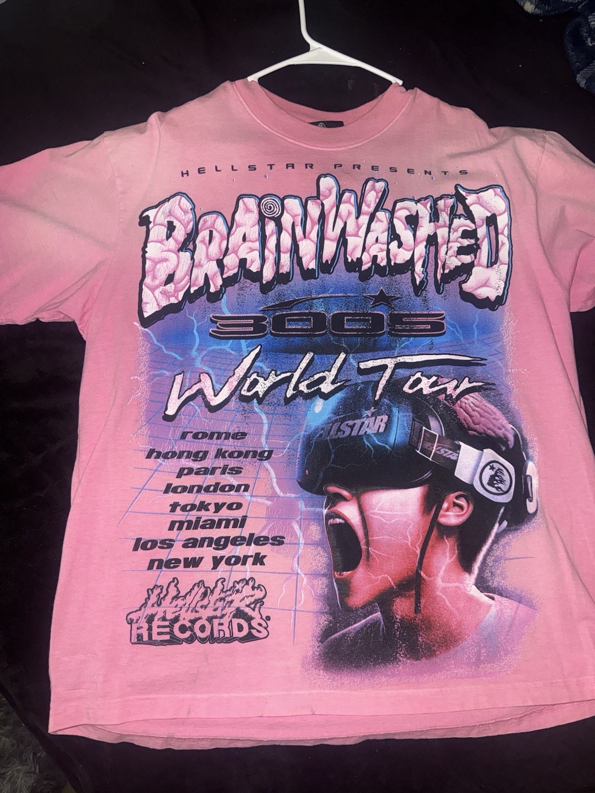 Hellstar Brainwashed World Tour 3005 Pink Graphic Men’s Short Sleeve T-Shirt L