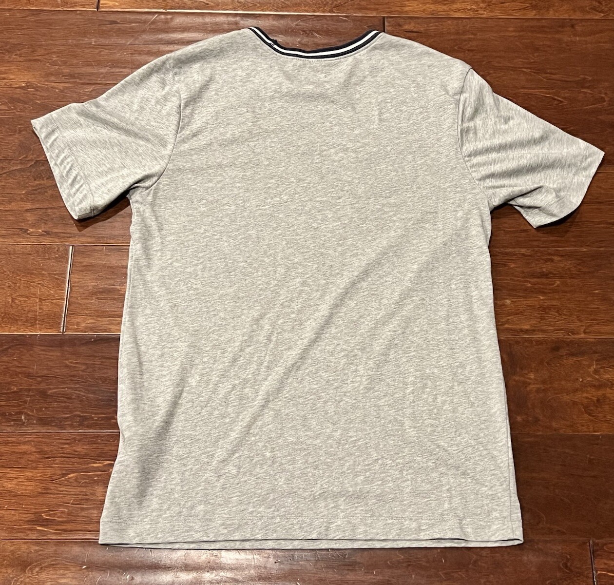 Nike USA Olympic Team Gray Red Mens Women’s Small Heritage Crest Logo T Shirt