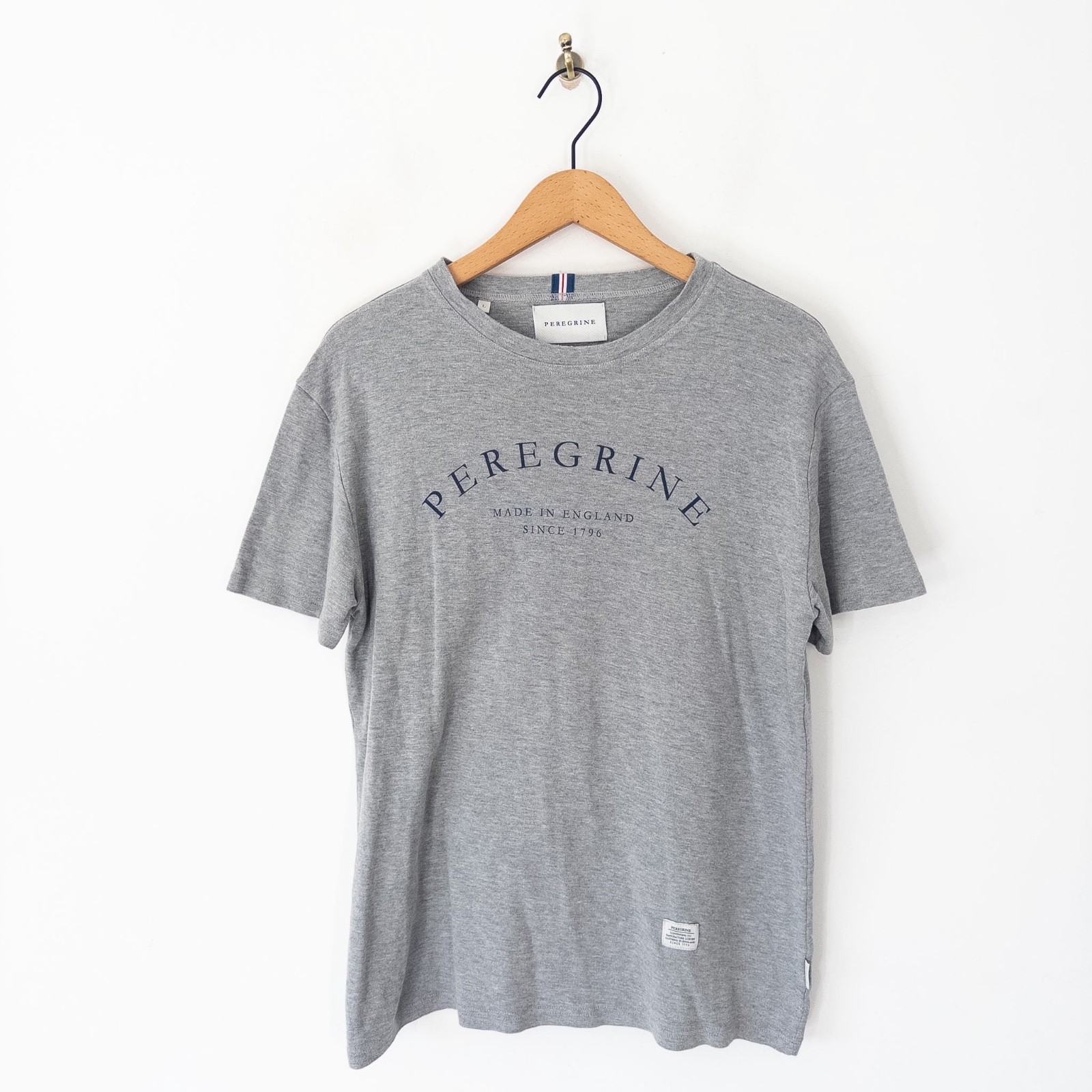 Peregrine Graphic T-Shirt Size L Grey Marl Short Sleeve Classic