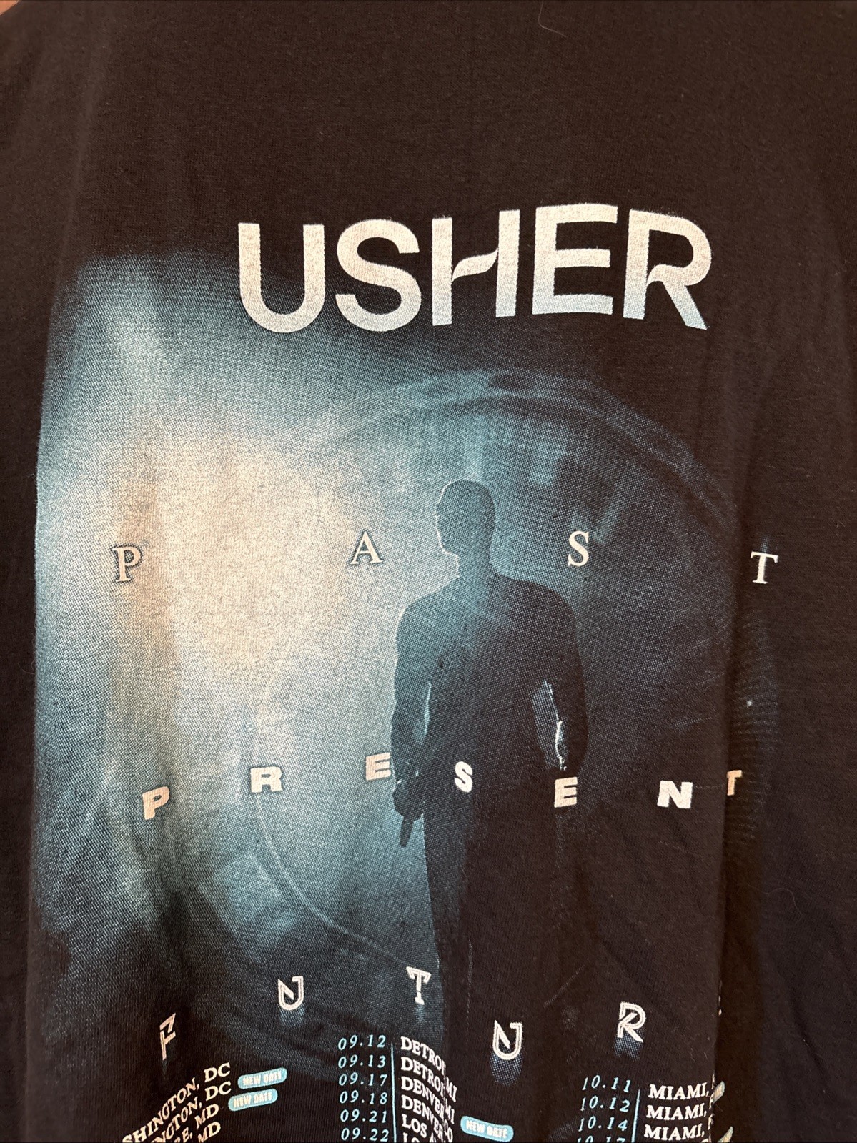 Usher Past Present Future Tour Black Shirt Size 2XL Mens Black & Pink