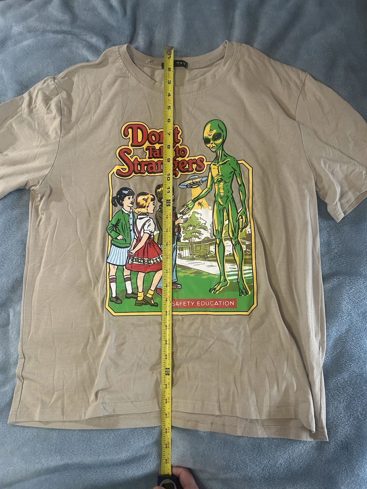 Dont Talk To Strangers Romwe Alien Adult L Large Beige T Shirt Pre Owned
