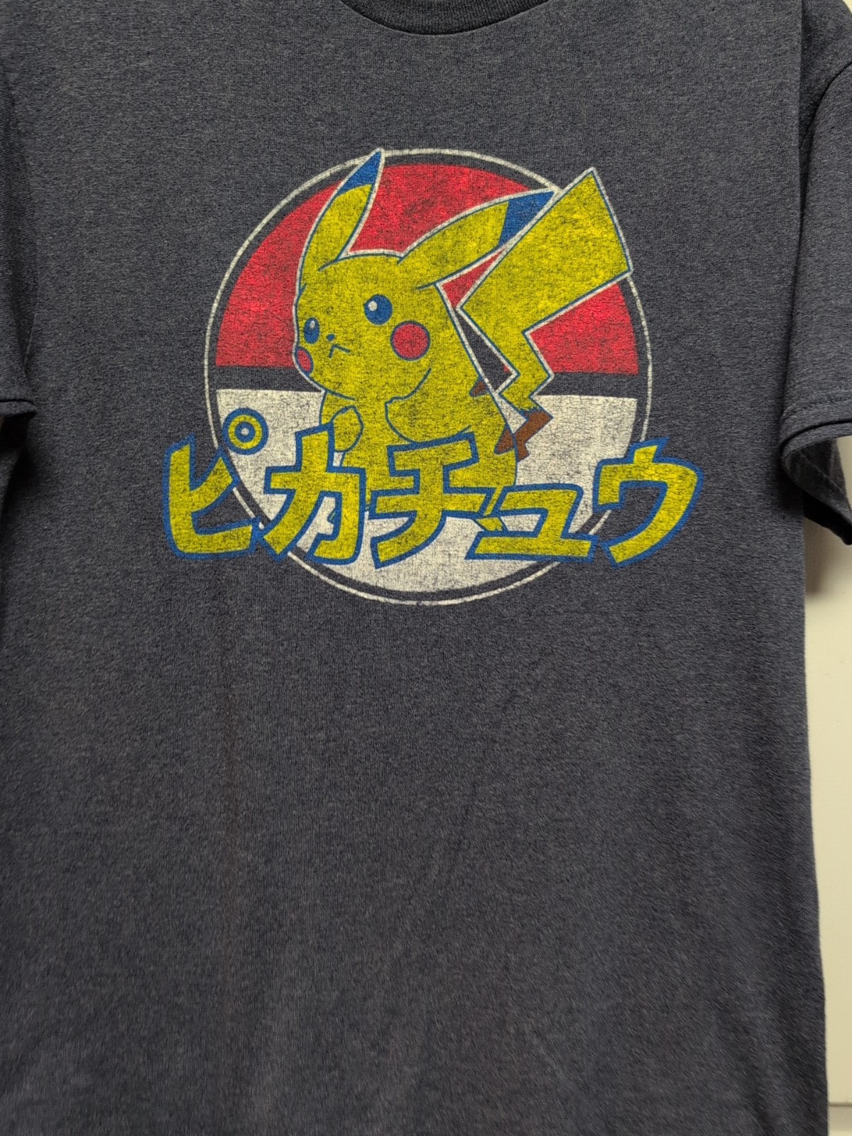 Pikachu Pokemon Poke ball Men’s T Shirt Size M Blue Short. Sleeve