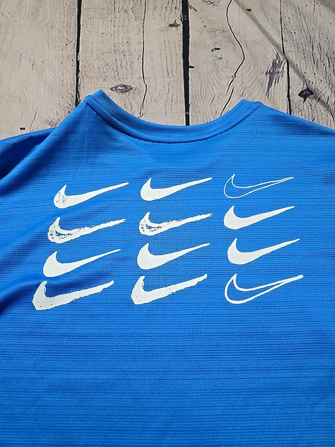 Nike Breathe Men’s Short Sleeve Tee Shirt Medium Polyester Blue CN8465-435