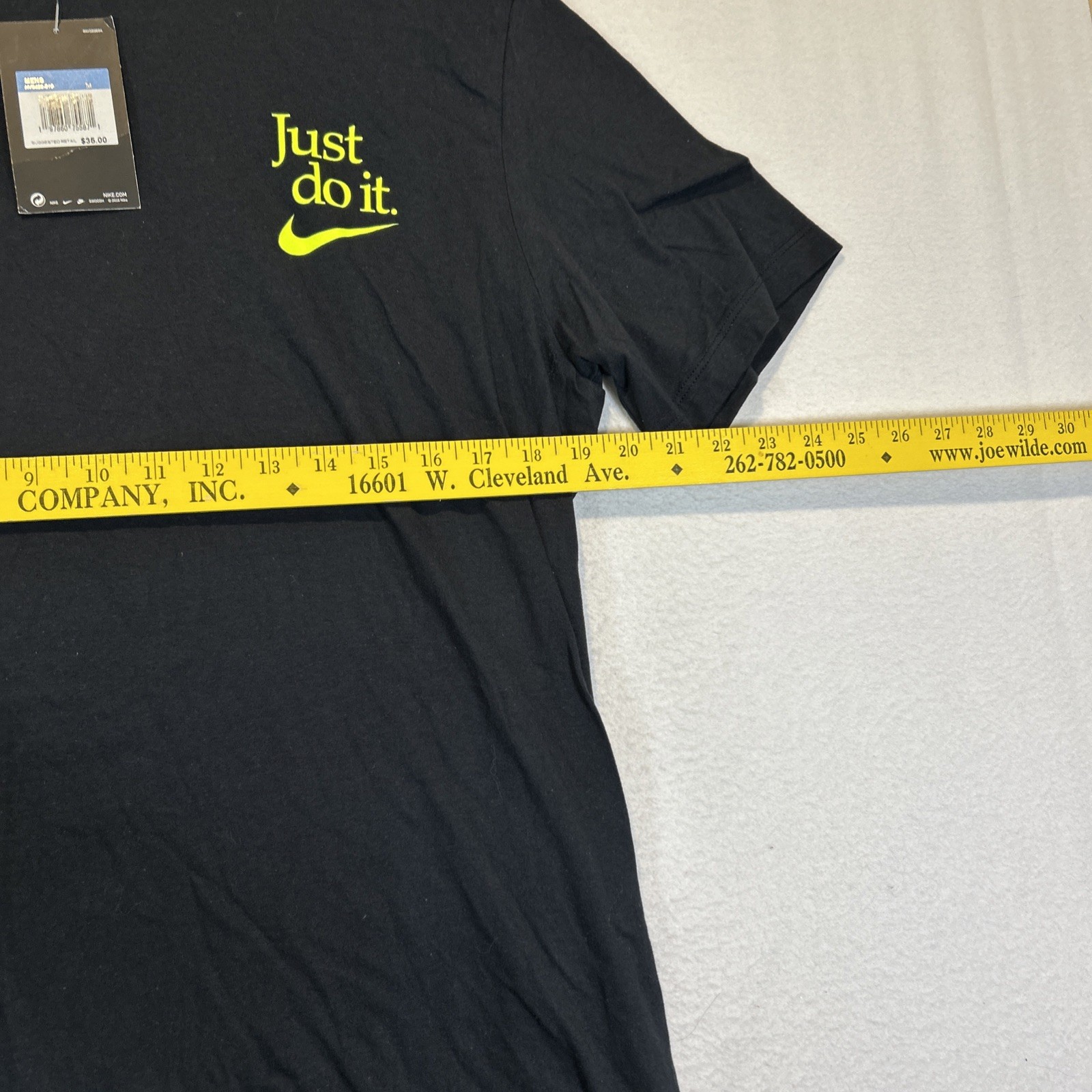 Nike Training Tshirt I Won’t Win Quietly Black Volt Medium HV9486-010 New Mens
