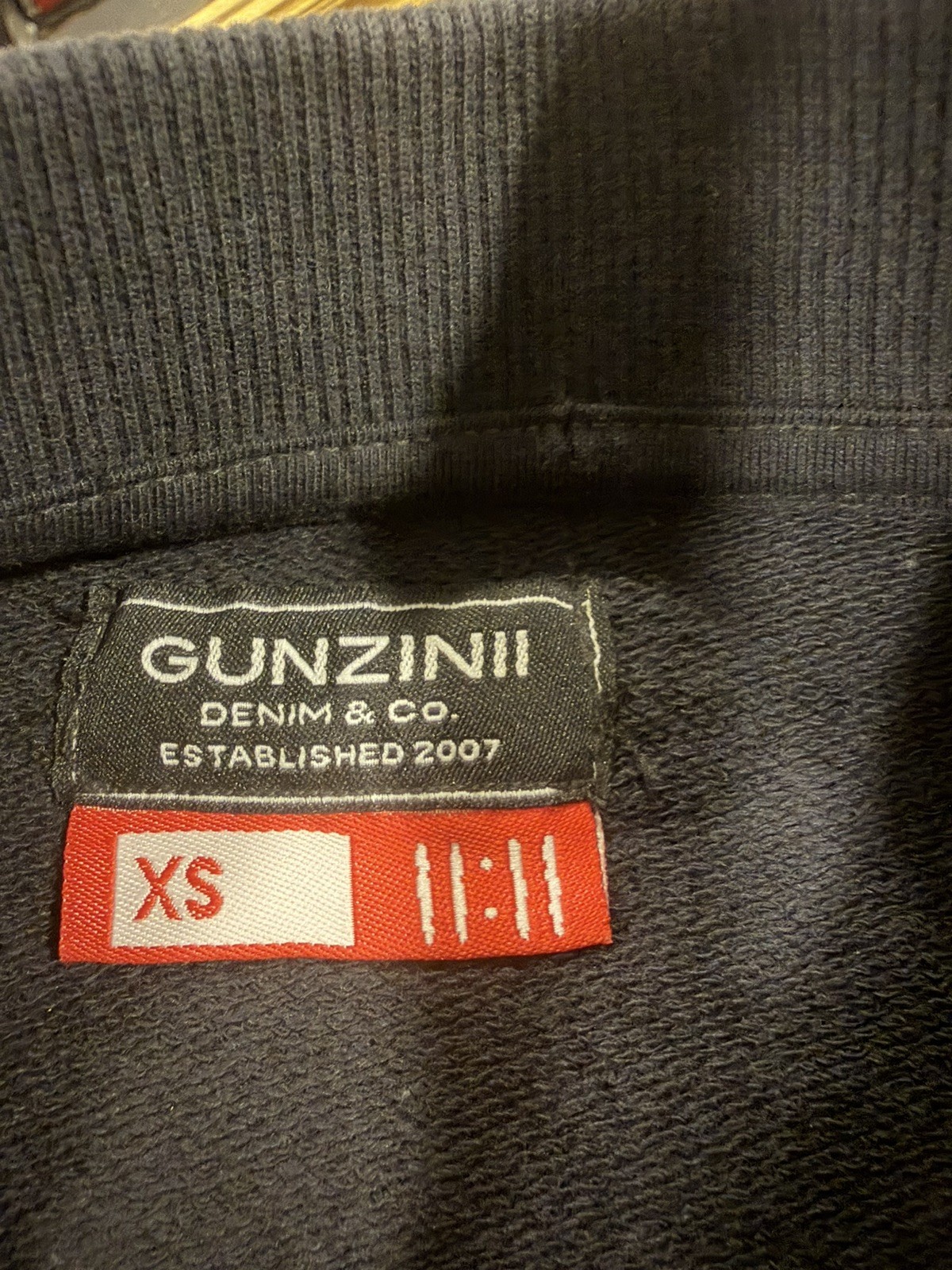 Gunzinii Heavy T-shirt XS Distressed “I Love You” Rhinestones Glitter Kisses