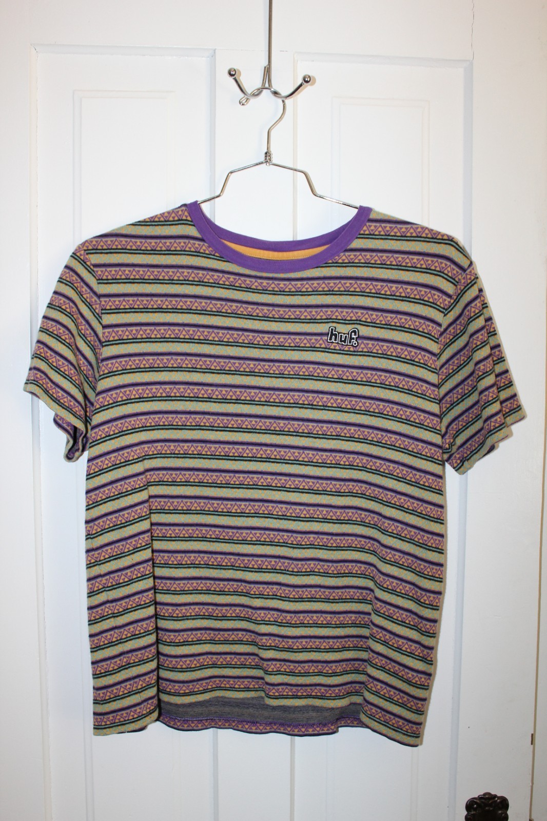 Huf Woven Stripe T-Shirt Mens Crew Neck Pullover Size MEDIUM Geometric Designs