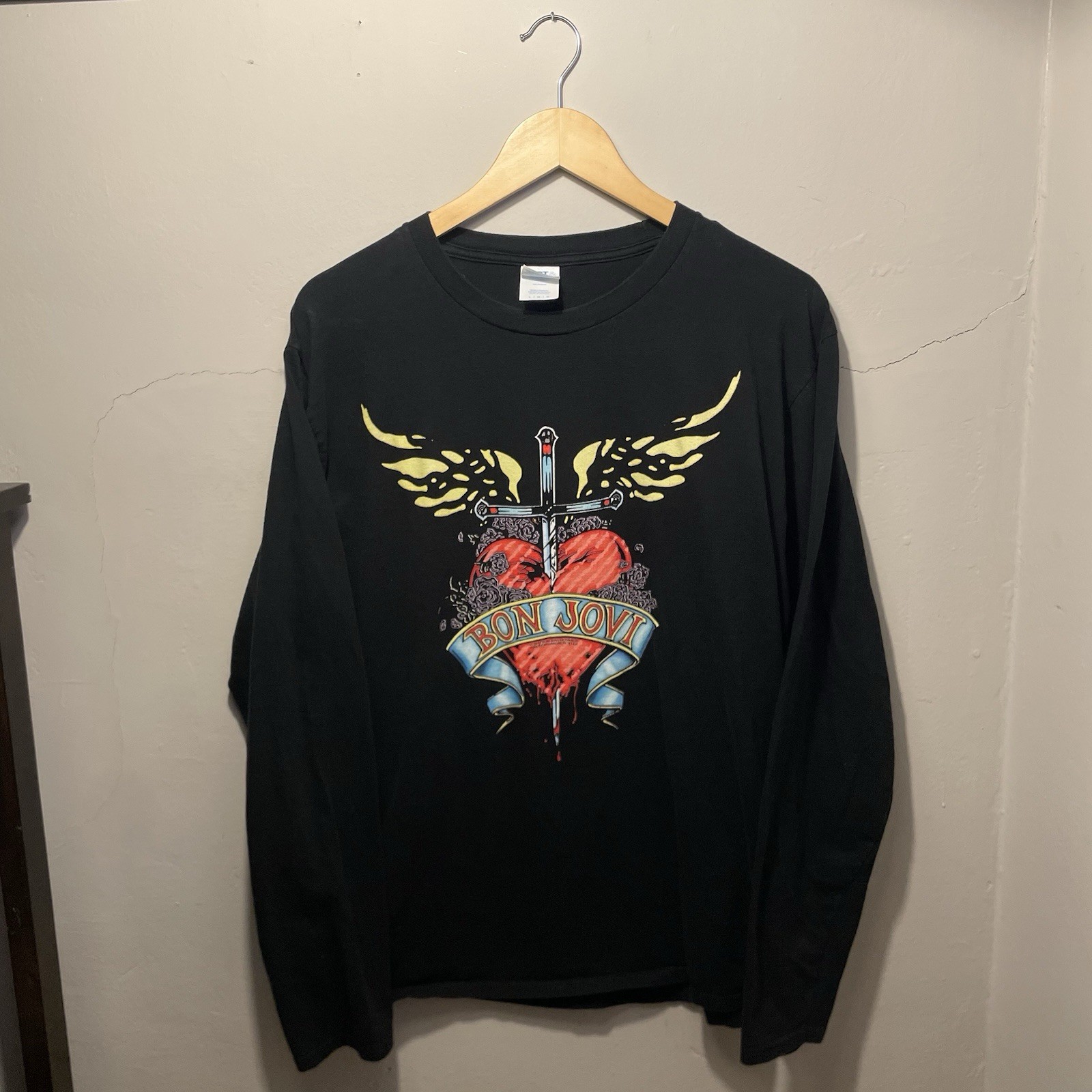 Bon Jovi 2017 Long Sleeve Front Print Men’s Size L